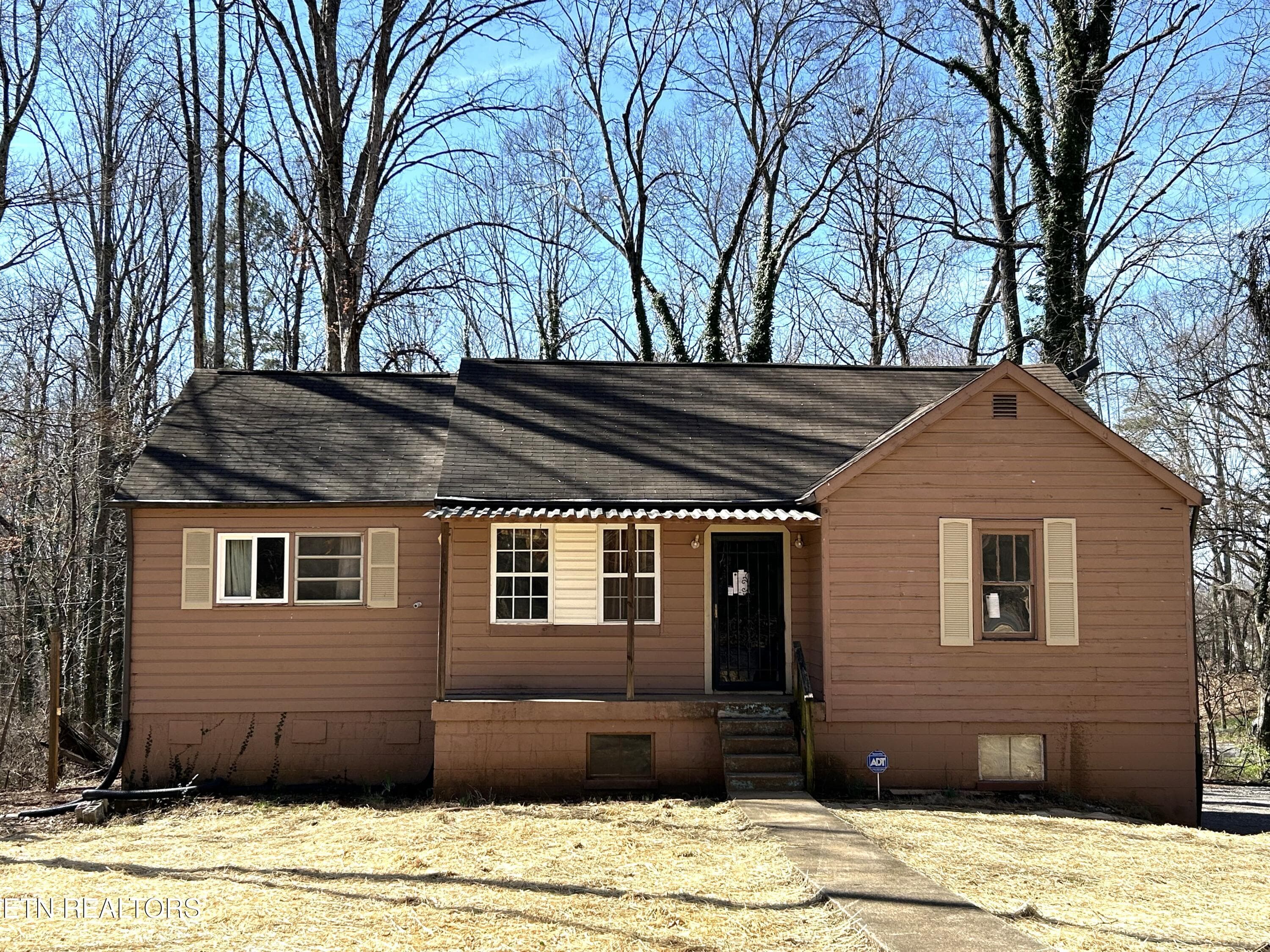 637 S Gallaher View Rd, Knoxville, TN 37919