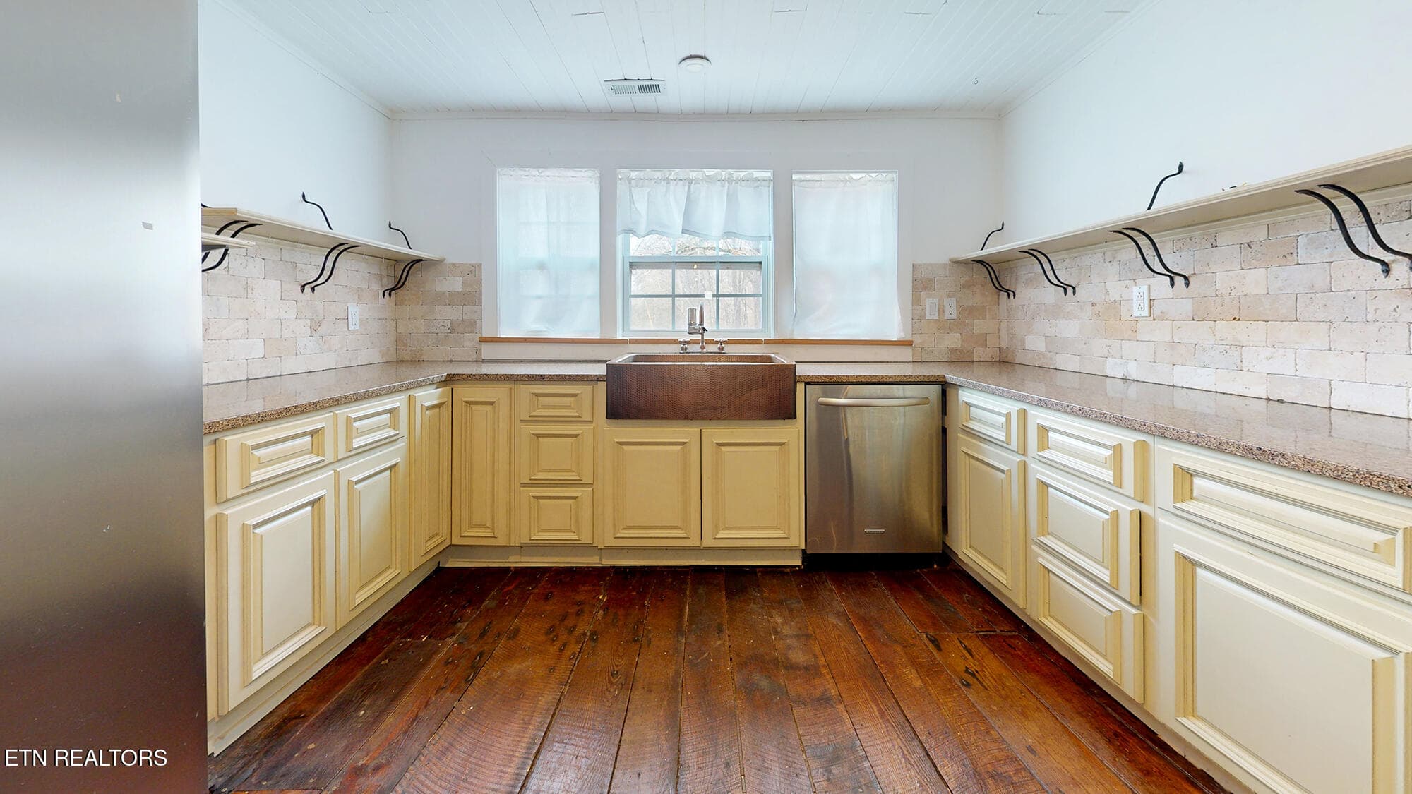 Kitchen-2 - 301 Gage Rd, Philadelphia, TN 37846