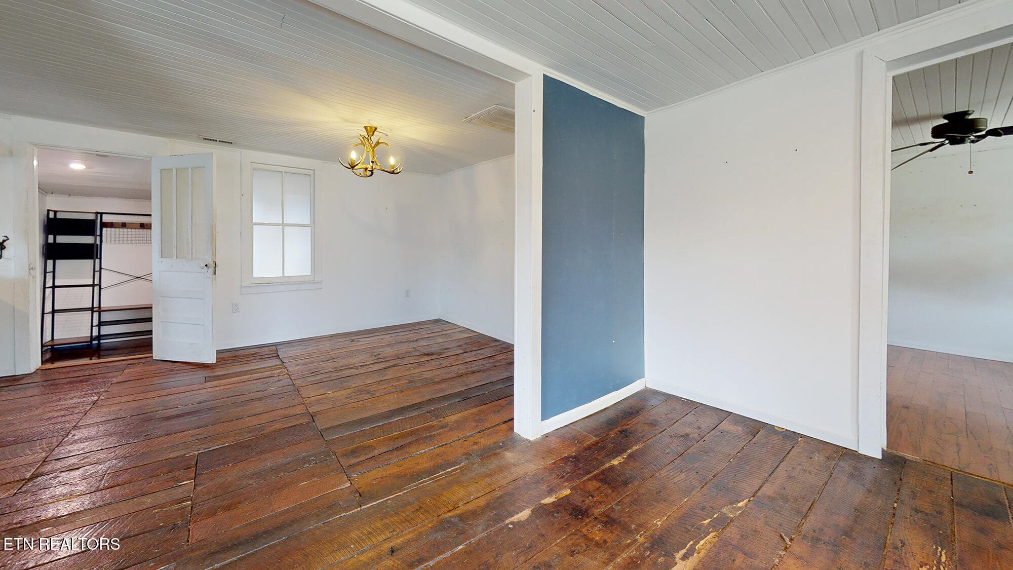 Dining Room/Living Room - 301 Gage Rd, Philadelphia, TN 37846
