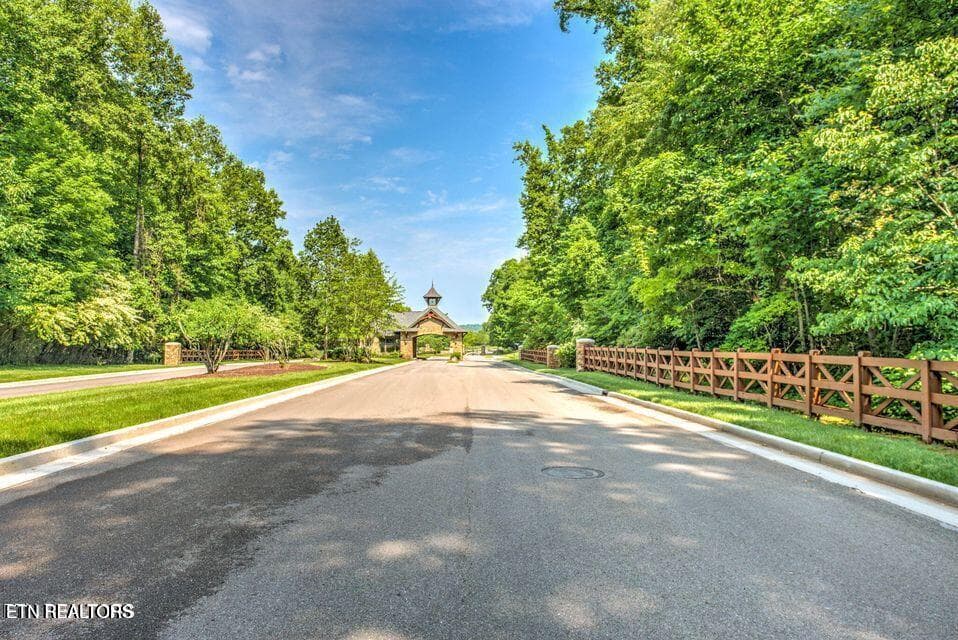 Guard Gate Entry - 2594 Chestnut Lane, Loudon, TN 37774