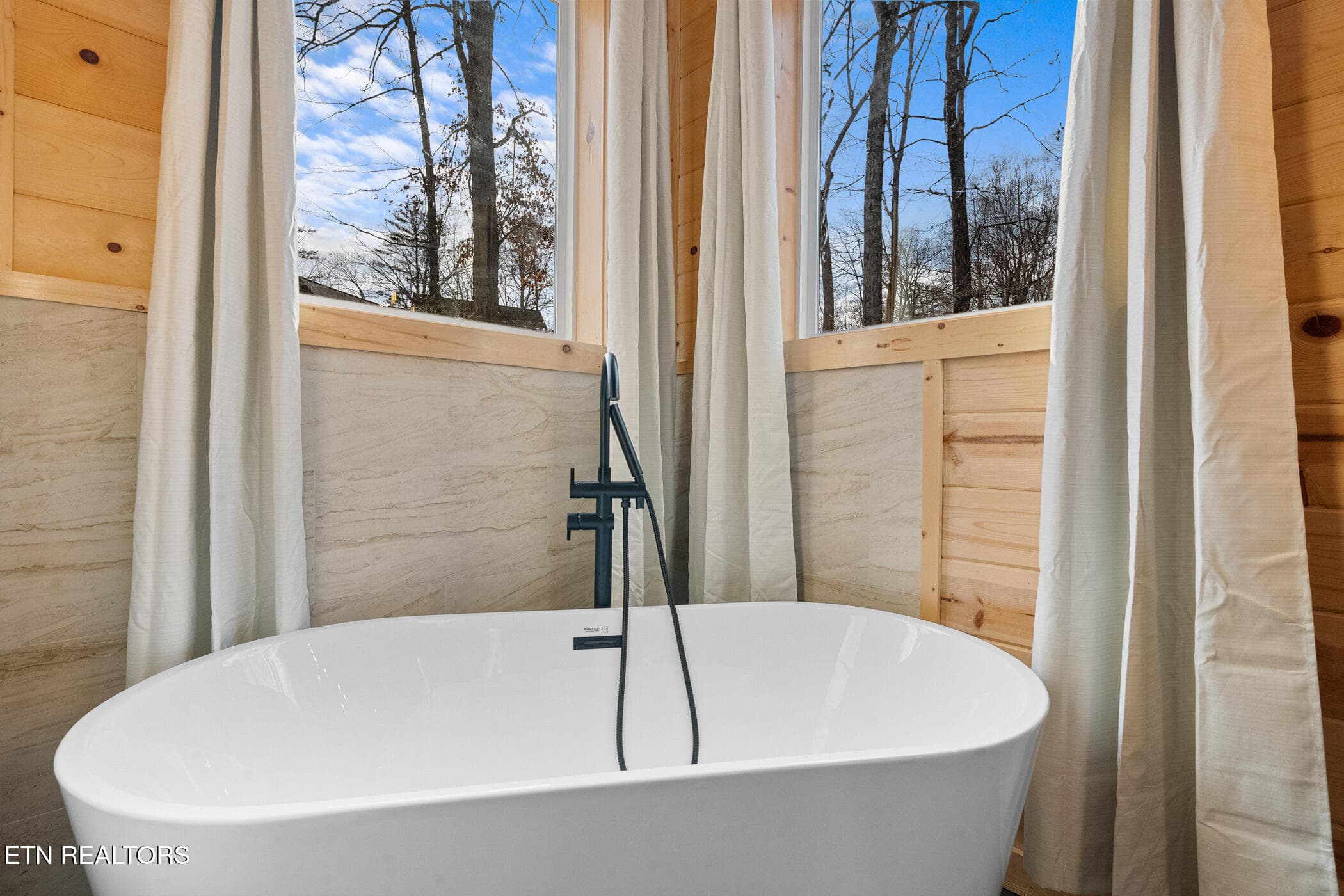 dsc01023 - 2749 Owls Cove Way, Sevierville, TN 37862