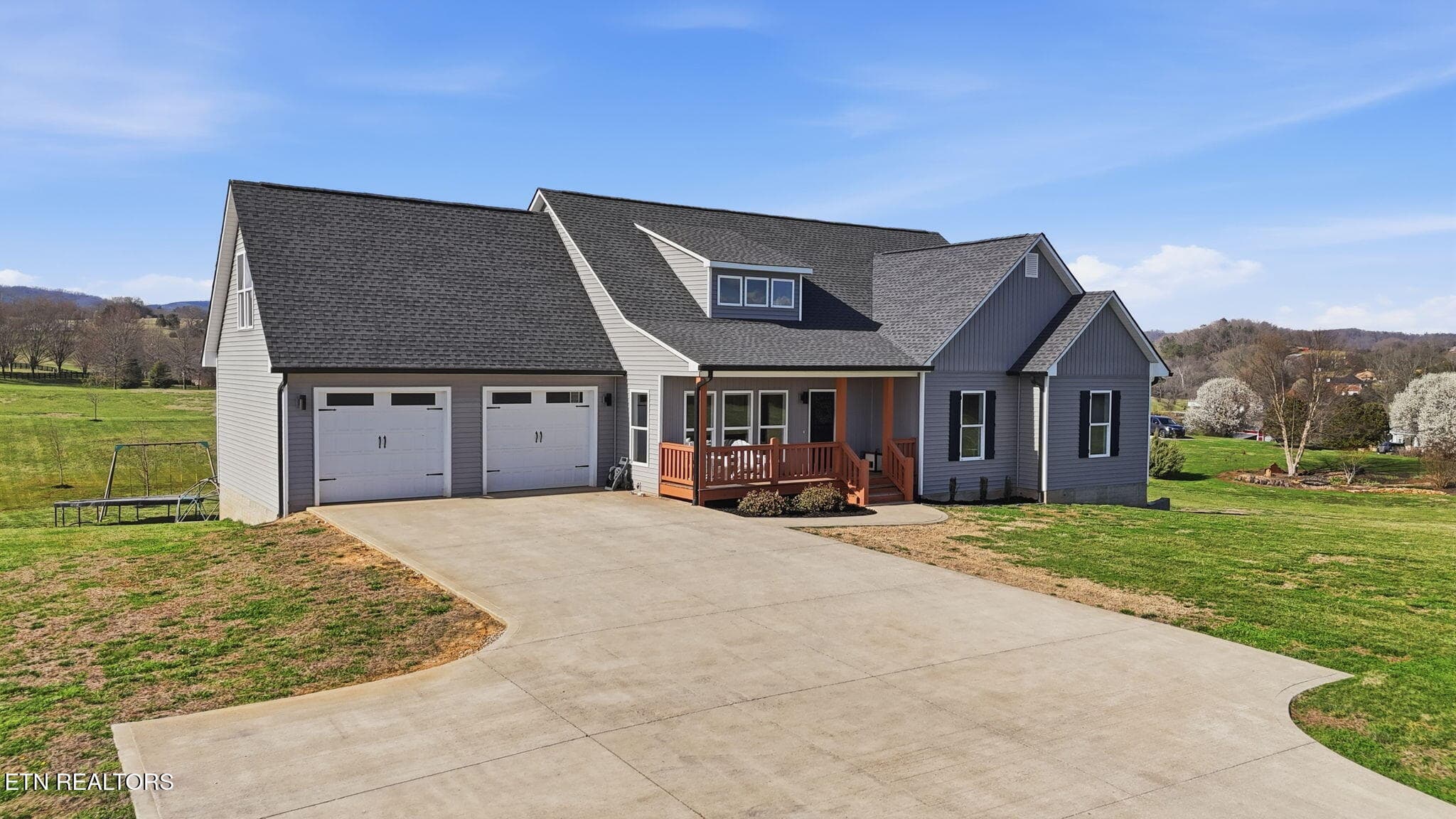 806 River Drive, Blaine, TN 37709