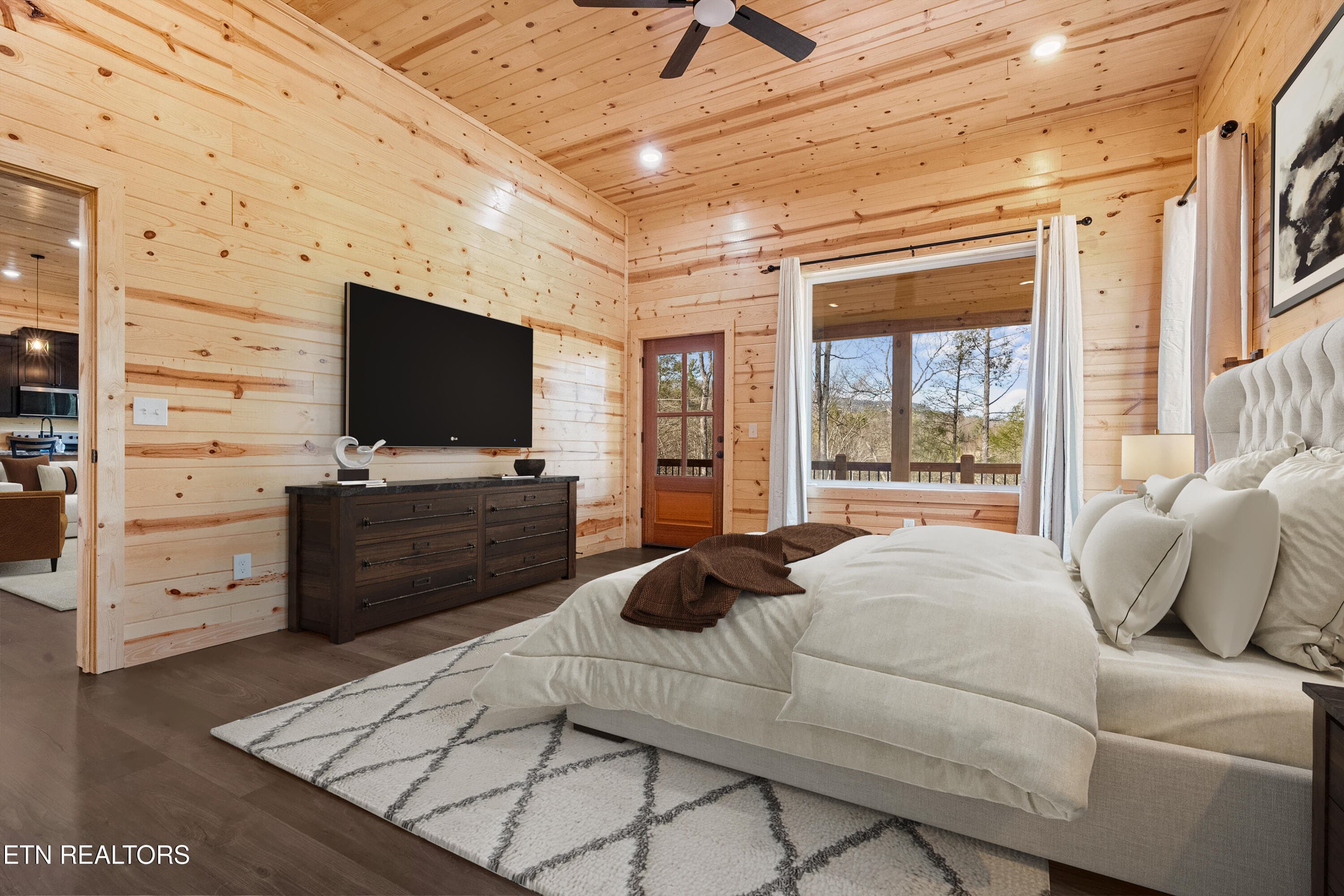 DSC01068 - 2749 Owls Cove Way, Sevierville, TN 37862