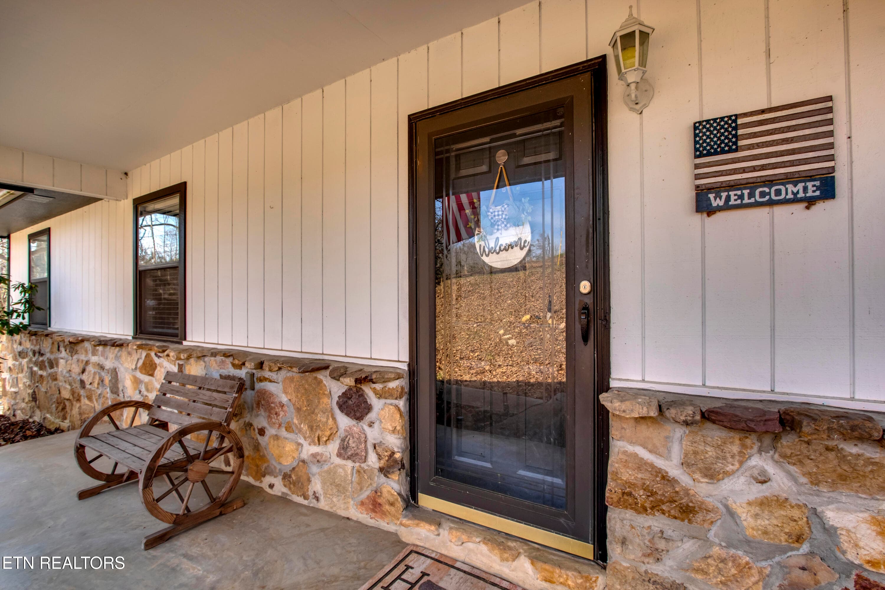 05_SourdoughHollowRoad_521_FrontPorch02 - 521 Sourdough Hollow Rd, Kodak, TN 37764