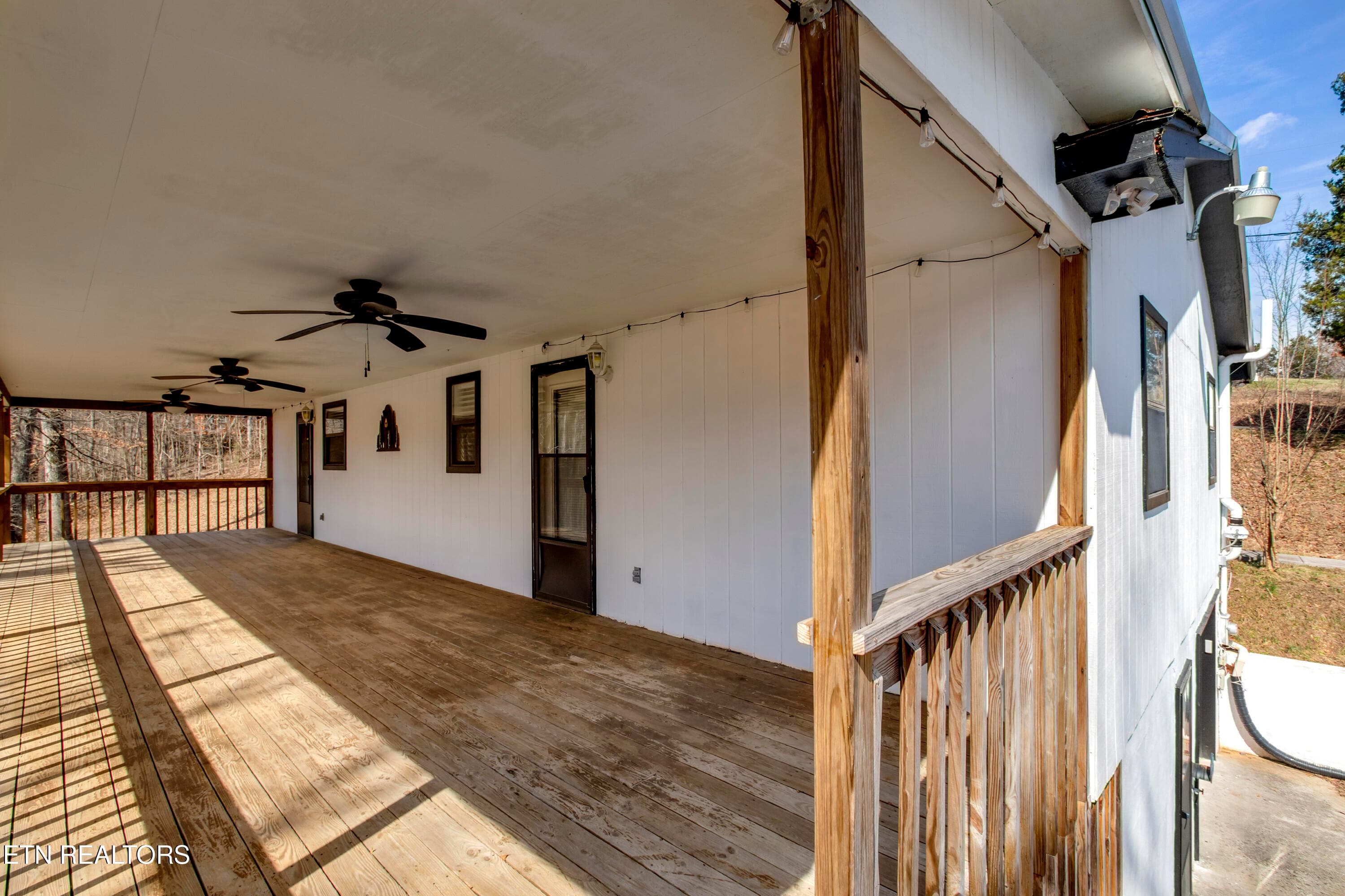 18_SourdoughHollowRoad_521_MainBackPorch - 521 Sourdough Hollow Rd, Kodak, TN 37764