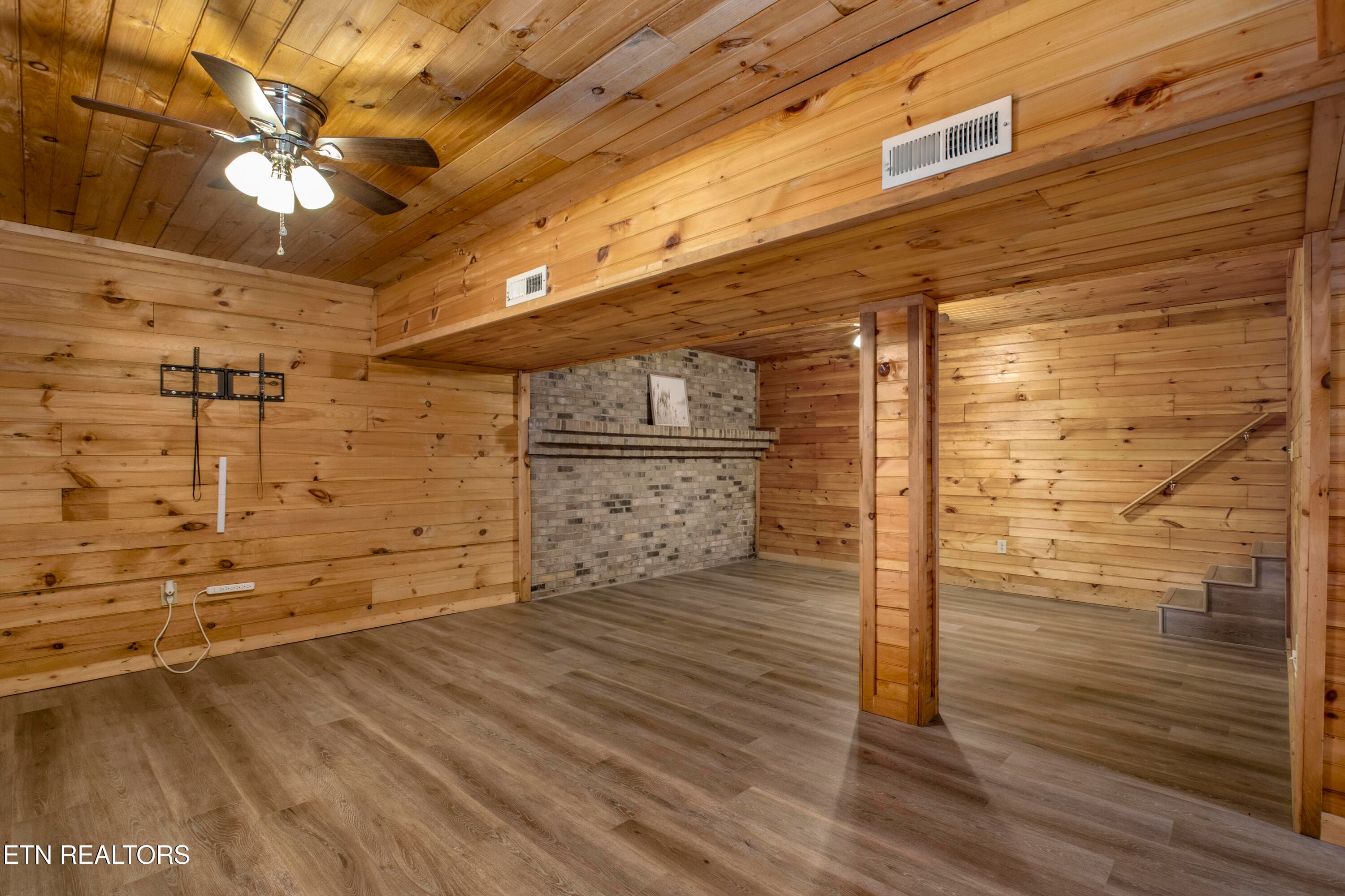 32_SourdoughHollowRoad_521_Family-Rec03 - 521 Sourdough Hollow Rd, Kodak, TN 37764