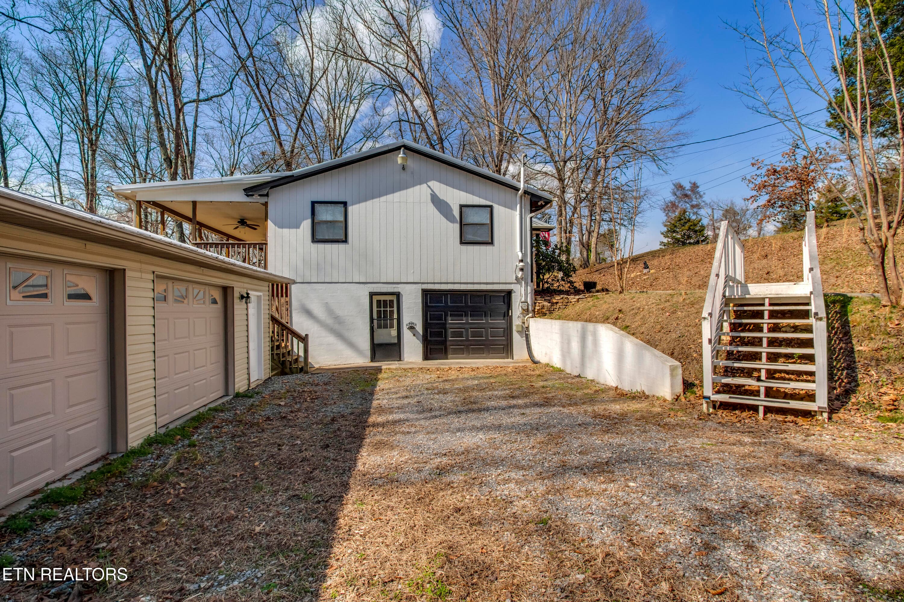 41_SourdoughHollowRoad_521_GarageEntries - 521 Sourdough Hollow Rd, Kodak, TN 37764