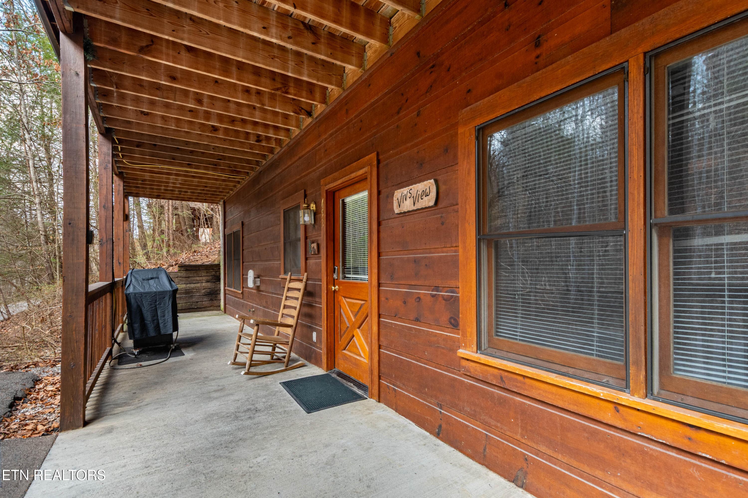 653 Eagles Blvd Way DSC_7212-HDR - 653 Eagles Boulevard Way, Pigeon Forge, TN 37863