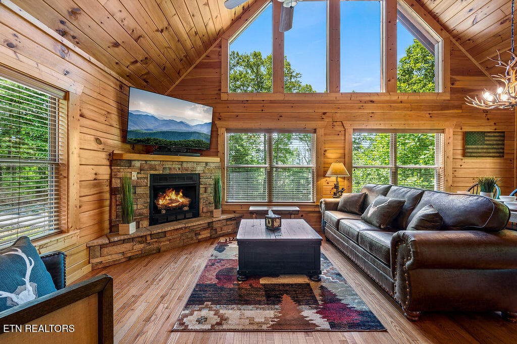 living room1 - 766 High Mountain Way, Gatlinburg, TN 37738, Gatlinburg