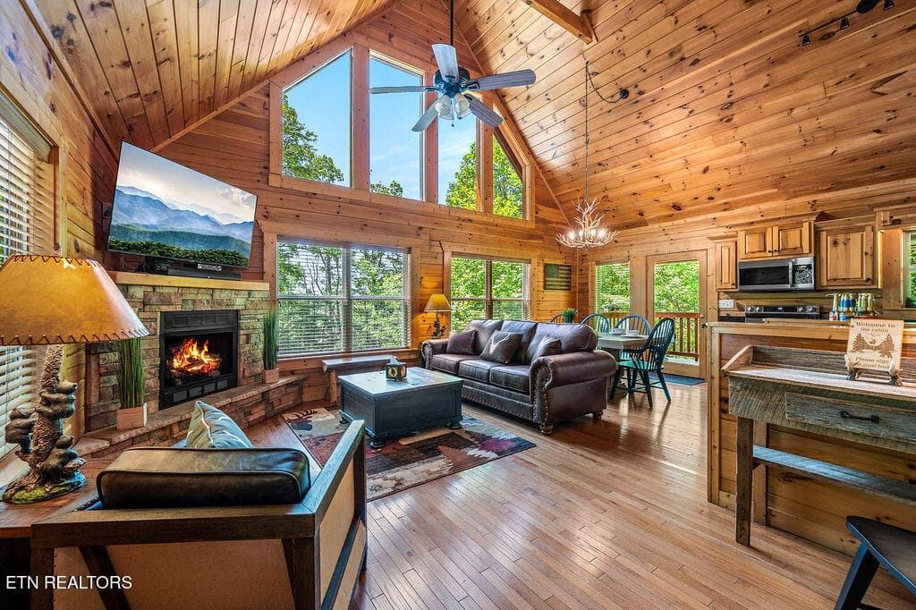 living room2 - 766 High Mountain Way, Gatlinburg, TN 37738, Gatlinburg