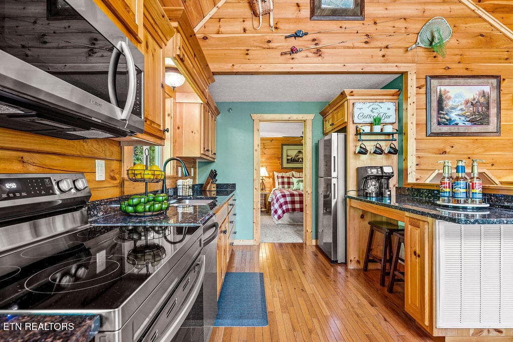 kitchen1 - 766 High Mountain Way, Gatlinburg, TN 37738, Gatlinburg