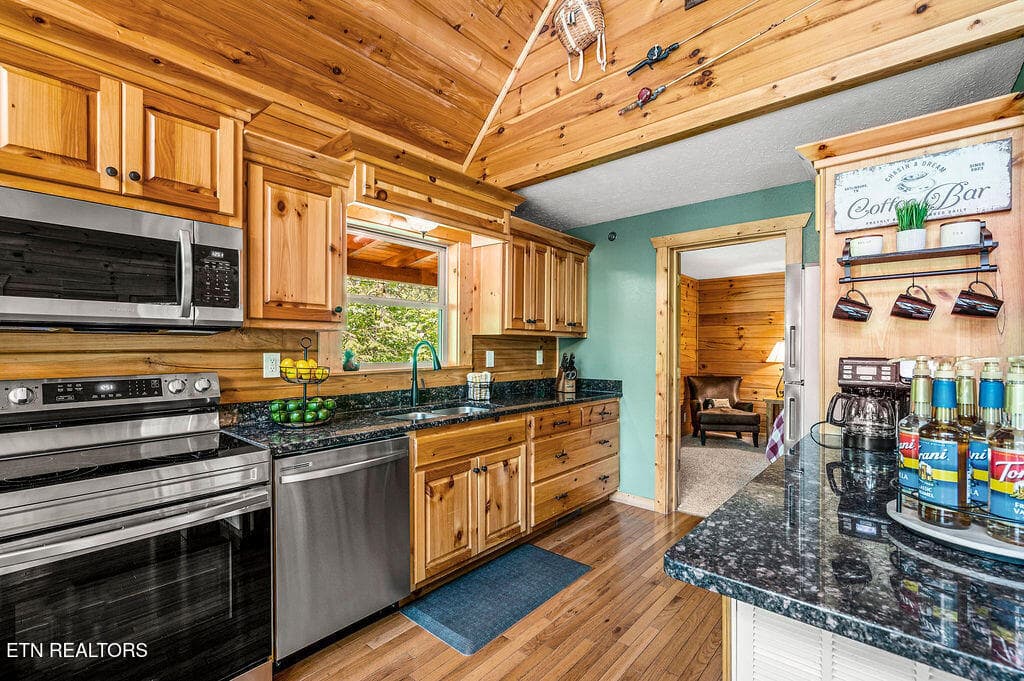 kitchen3 - 766 High Mountain Way, Gatlinburg, TN 37738, Gatlinburg