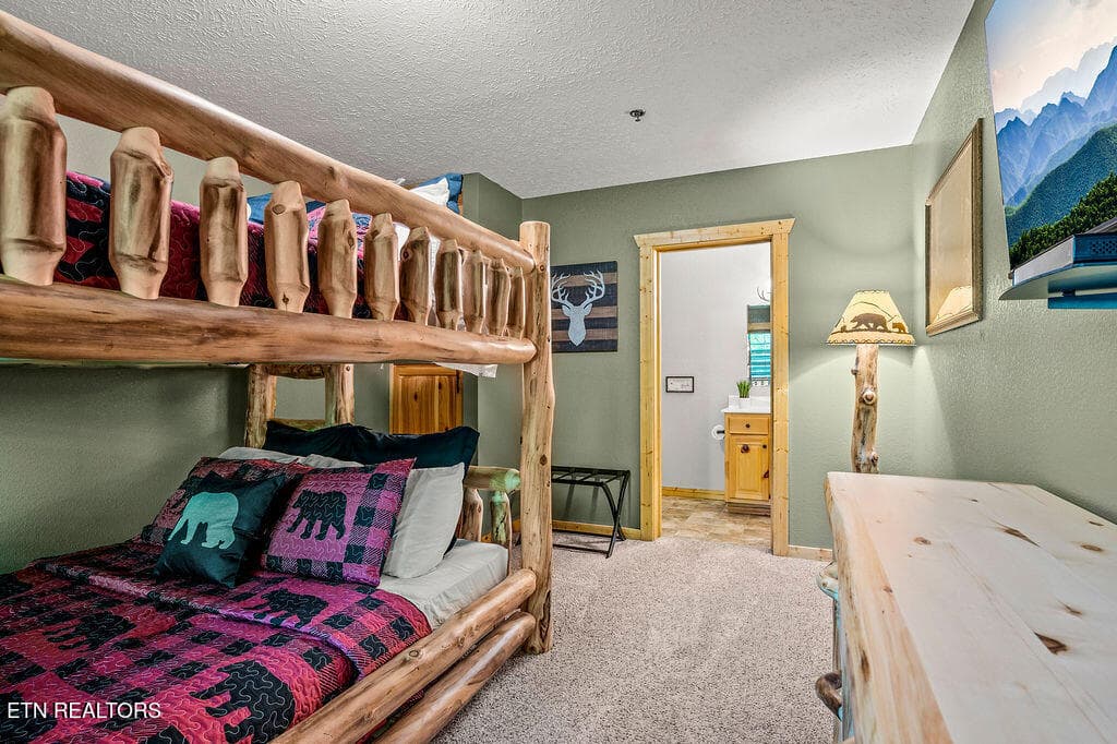 bedroom3d - 766 High Mountain Way, Gatlinburg, TN 37738, Gatlinburg