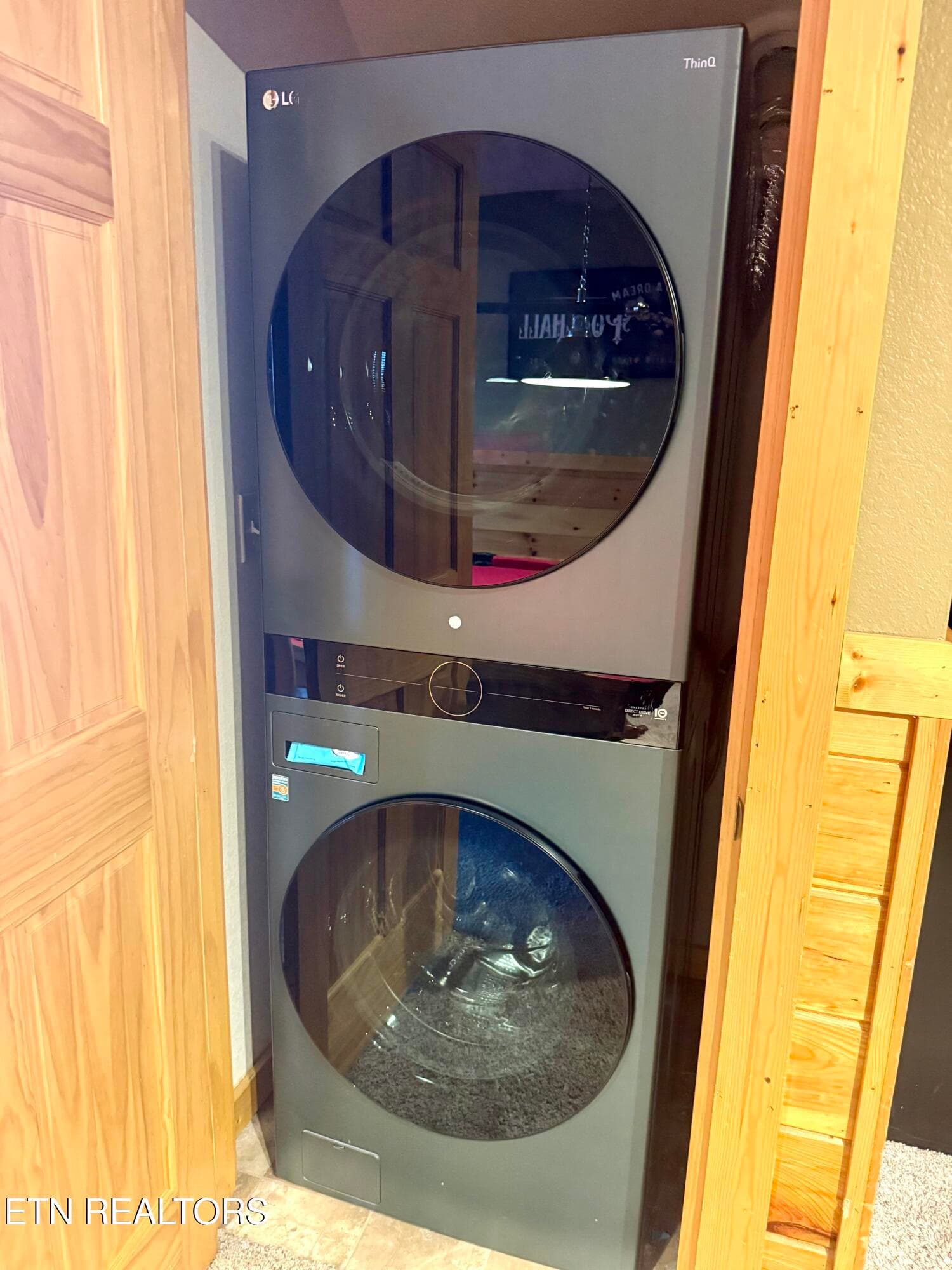 washer and dryer - 766 High Mountain Way, Gatlinburg, TN 37738, Gatlinburg