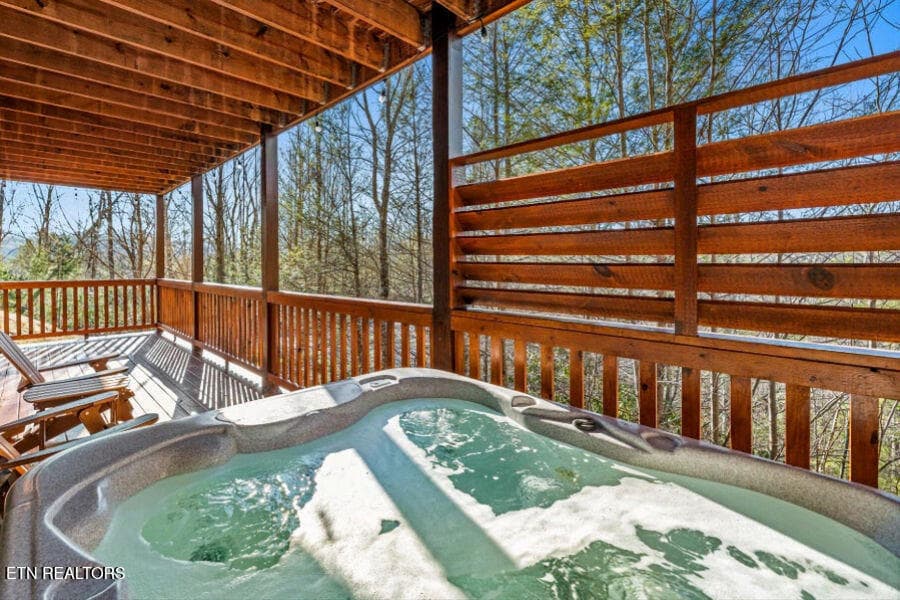 hot tub - 766 High Mountain Way, Gatlinburg, TN 37738, Gatlinburg