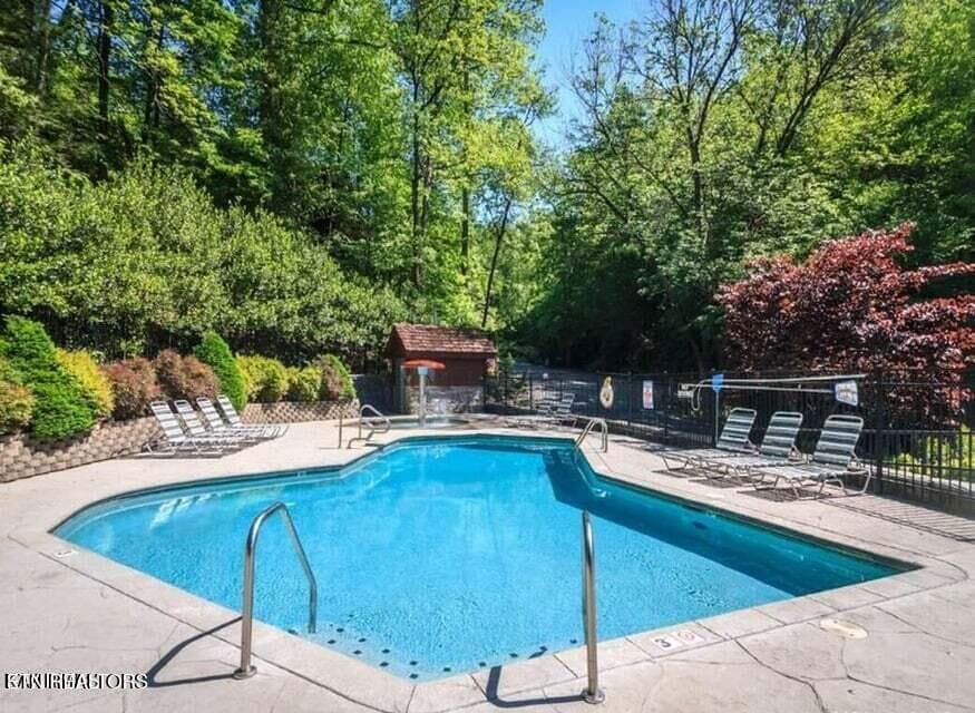 pool2 - 766 High Mountain Way, Gatlinburg, TN 37738, Gatlinburg