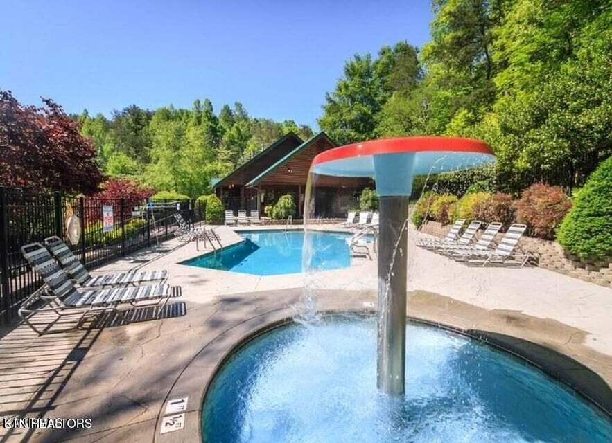 pool1 - 766 High Mountain Way, Gatlinburg, TN 37738, Gatlinburg