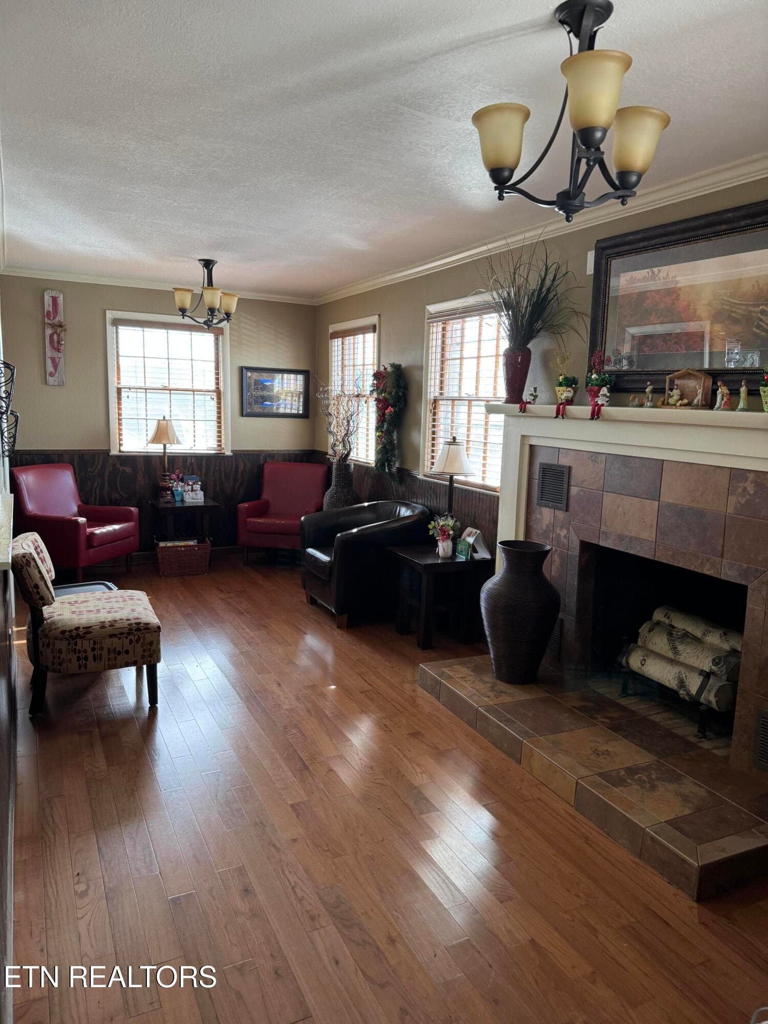 Reception/Lobby - 705 Mulberry St, Loudon, TN 37774