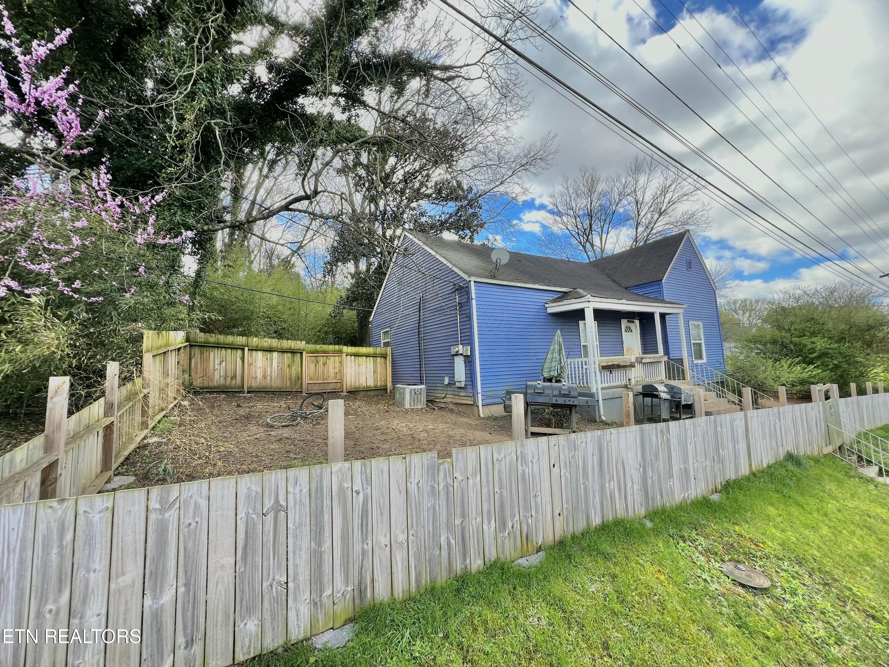 IMG_2875 - 1900 Victoria Ave, Knoxville, TN 37915, Knoxville