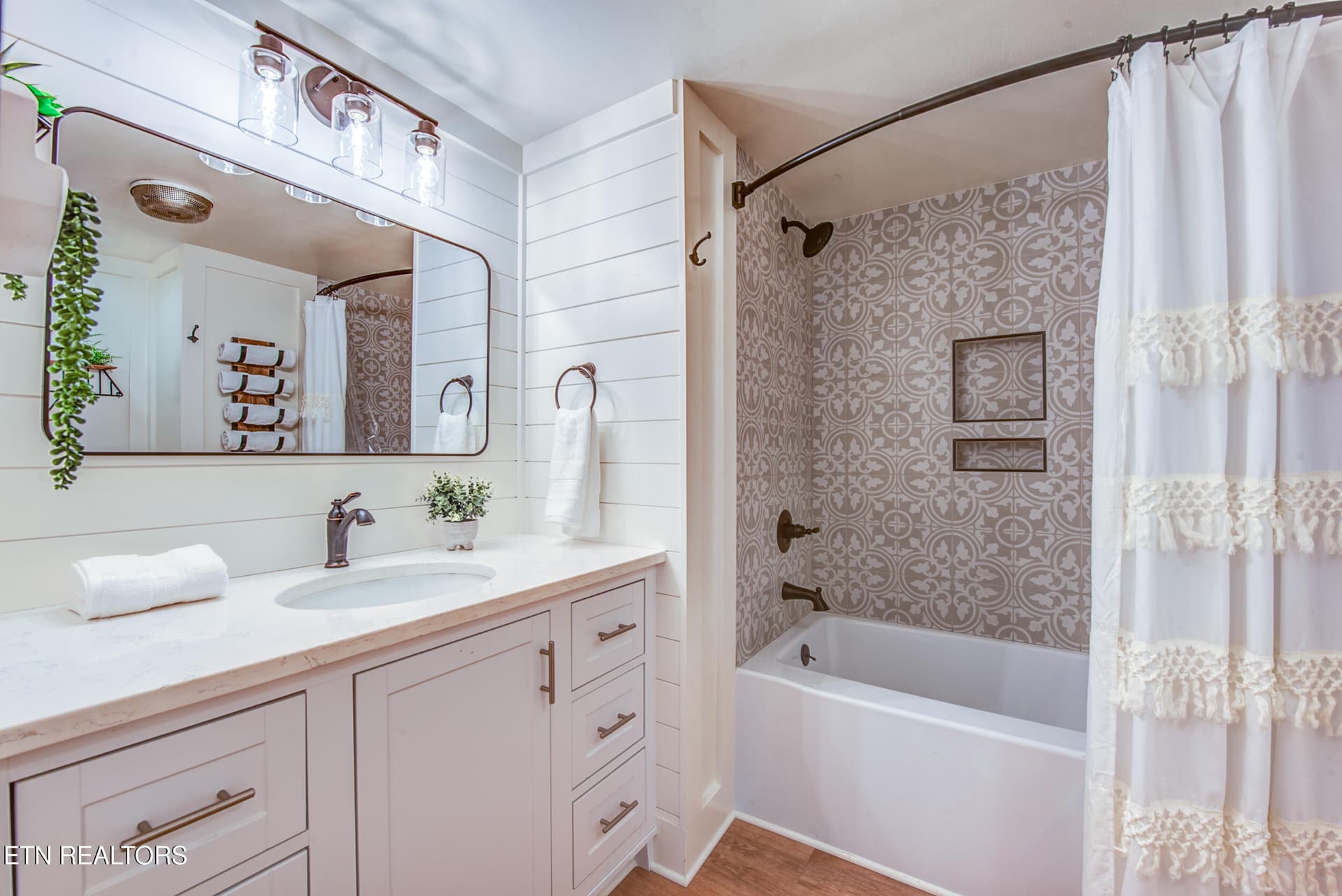 DSC_1818_19_20 - 306 Baskins Creek Rd 3A, Gatlinburg, TN 37738