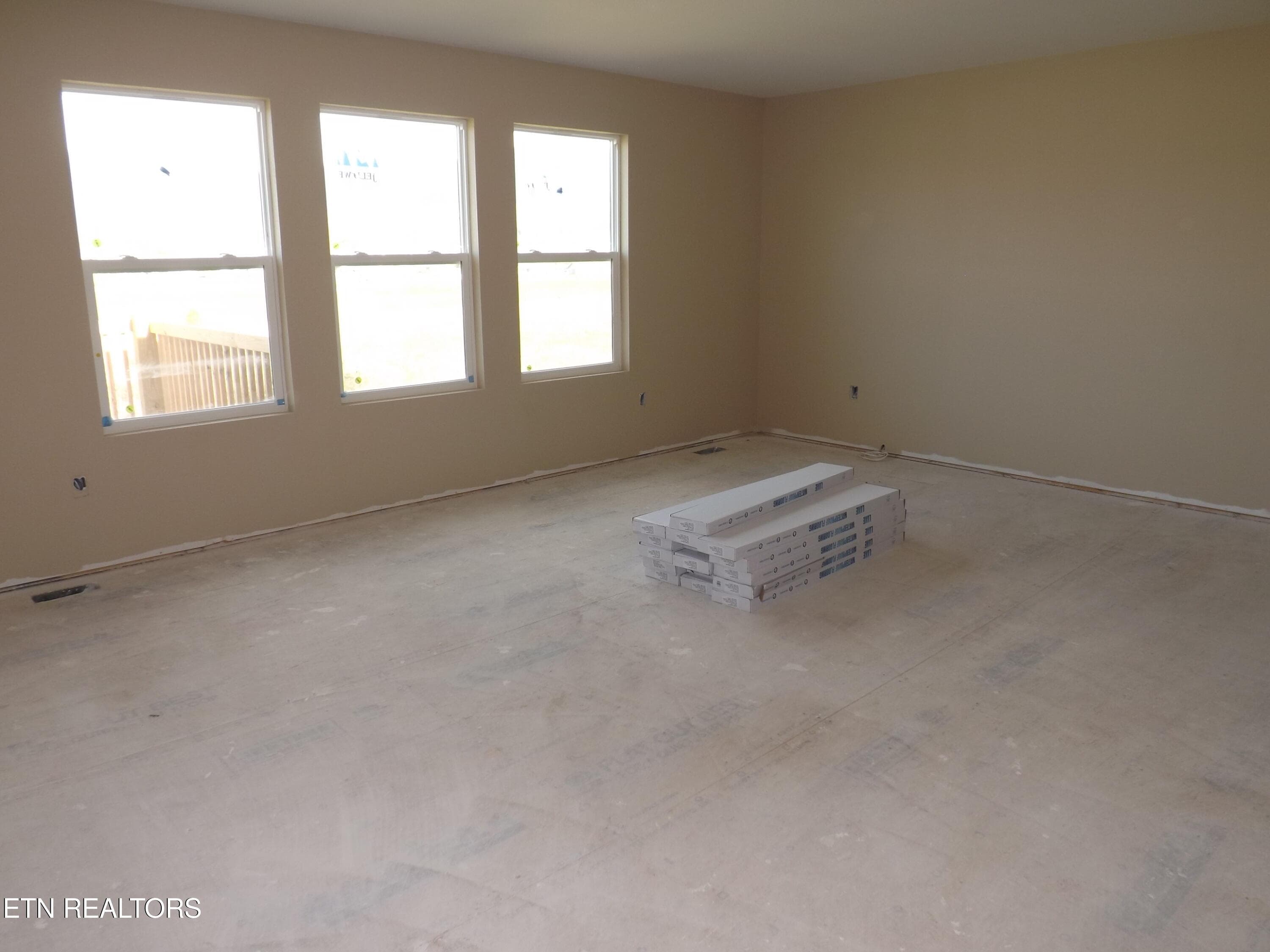 DSCF3845 - 955 Shawanee Rd, Harrogate, TN 37752