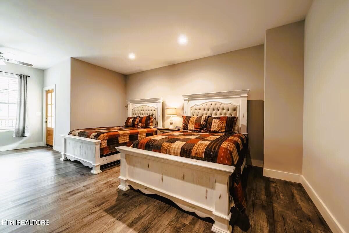 260 CD BD 5 A 2 Queens jp - 260 Circle Drive, Gatlinburg, TN 37738, Gatlinburg