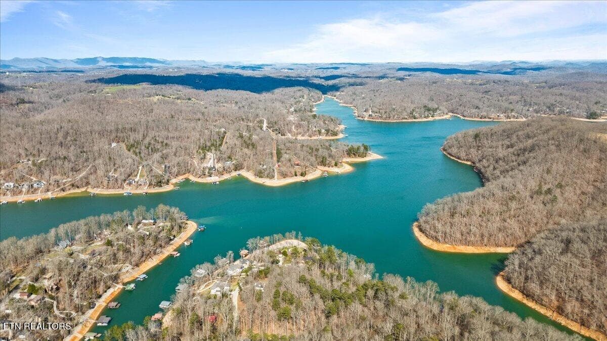05-Hiawassee View Dr - 1.05ac Hiwassee View Drive, Jacksboro, TN 37757