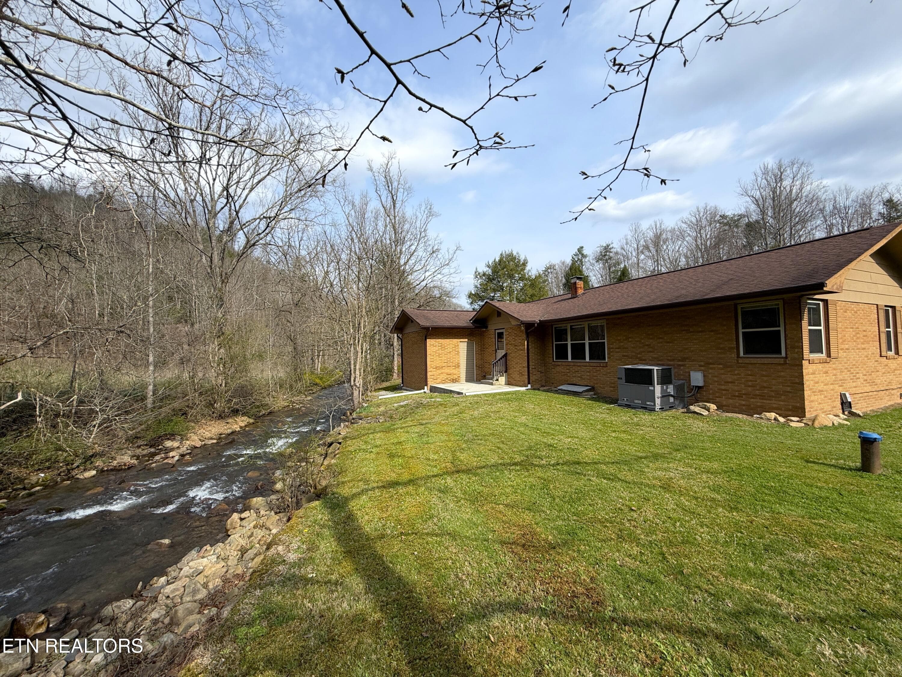 24 - 1059 Blue Mill Rd, Del Rio, TN 37727