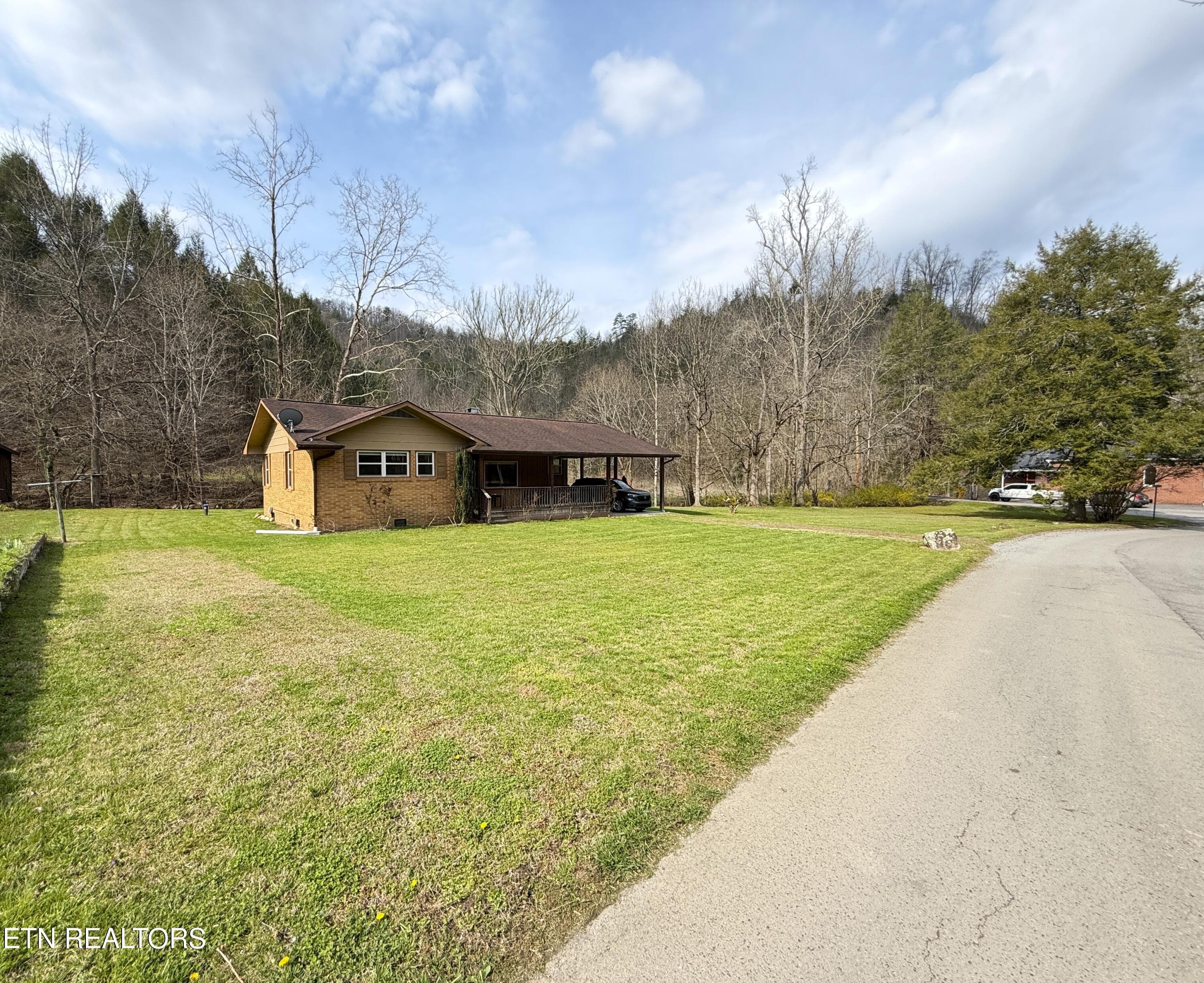27 - 1059 Blue Mill Rd, Del Rio, TN 37727