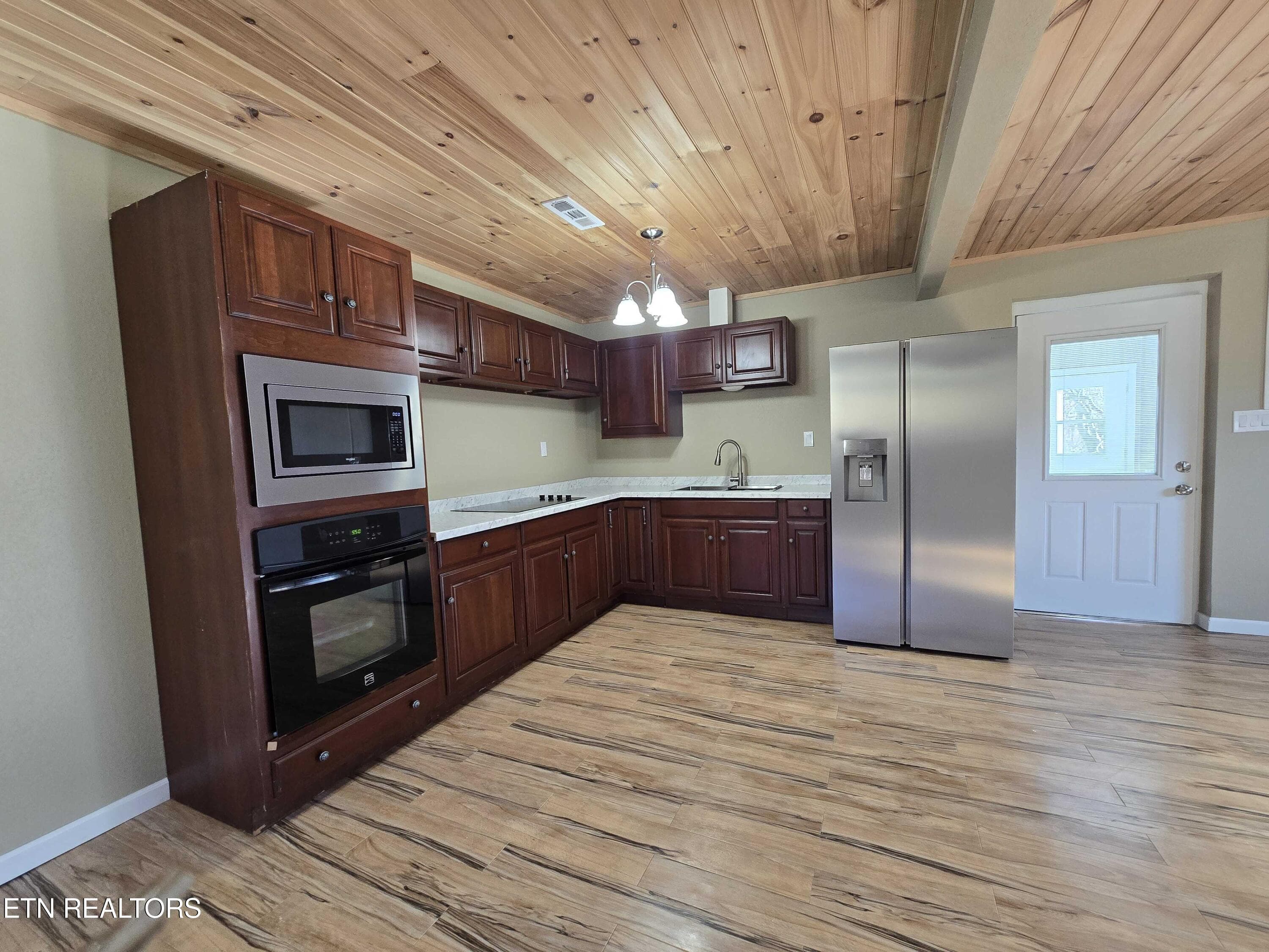 1000013754 - 2404&2406 Clancy Ave, Morristown, TN 37814