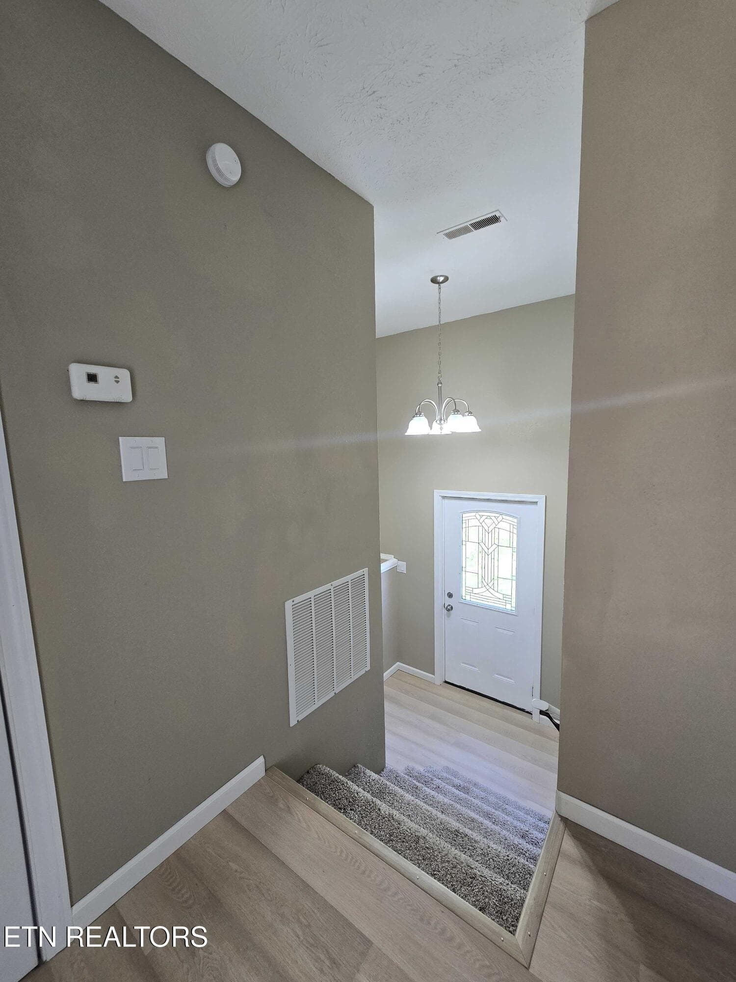 1000013762 - 2404&2406 Clancy Ave, Morristown, TN 37814
