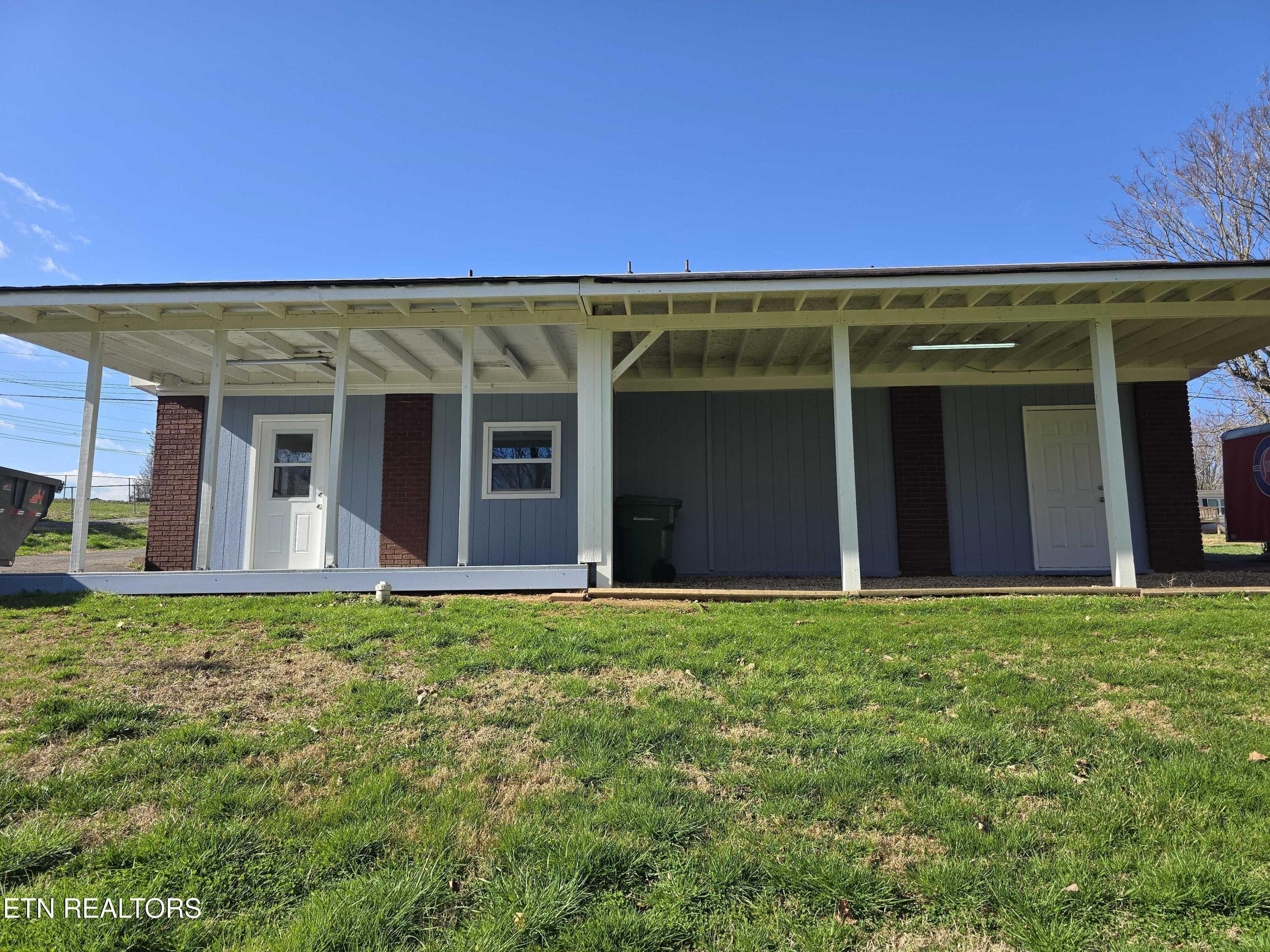 1000013763 - 2404&2406 Clancy Ave, Morristown, TN 37814