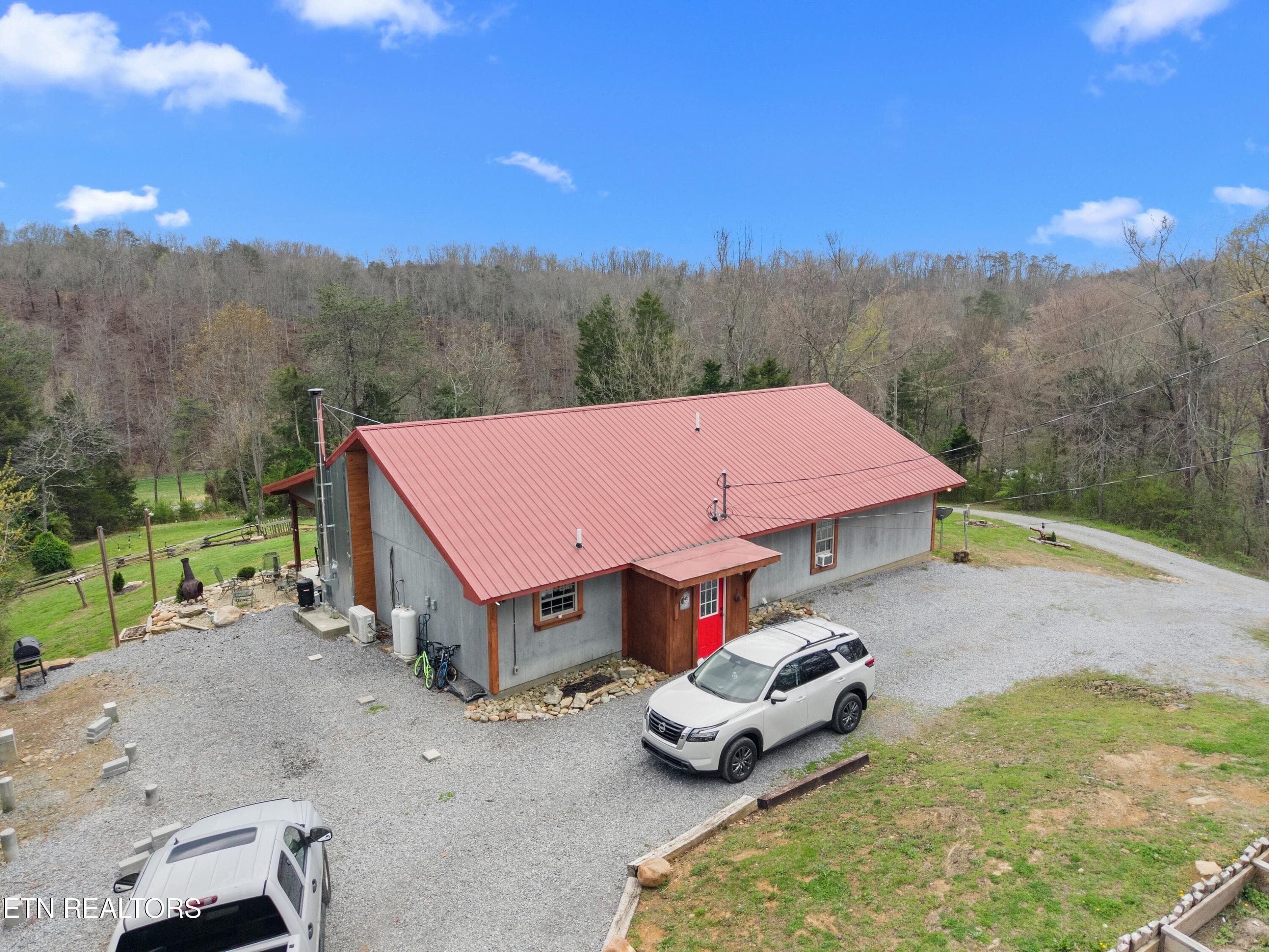 004-2357HallRoad-Dandridge-TN-37725-SMAL - 2357 Hall Rd, Dandridge, TN 37725