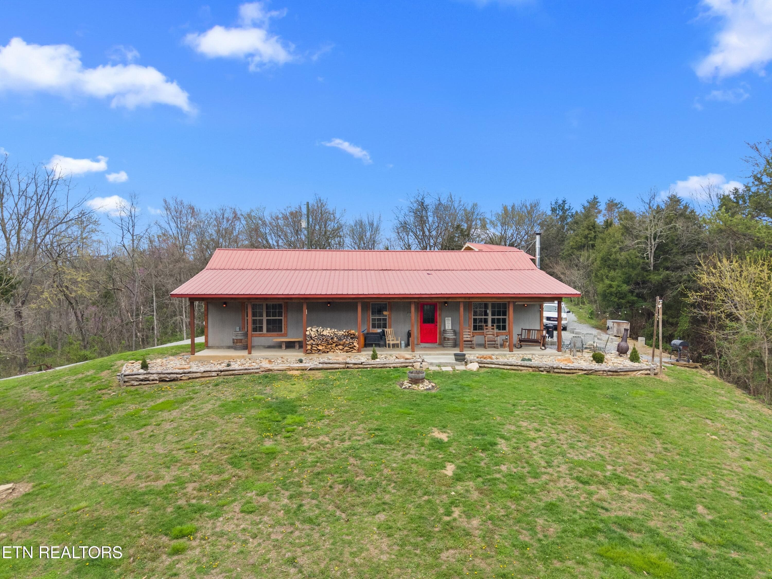 041-2357HallRoad-Dandridge-TN-37725-SMAL - 2357 Hall Rd, Dandridge, TN 37725