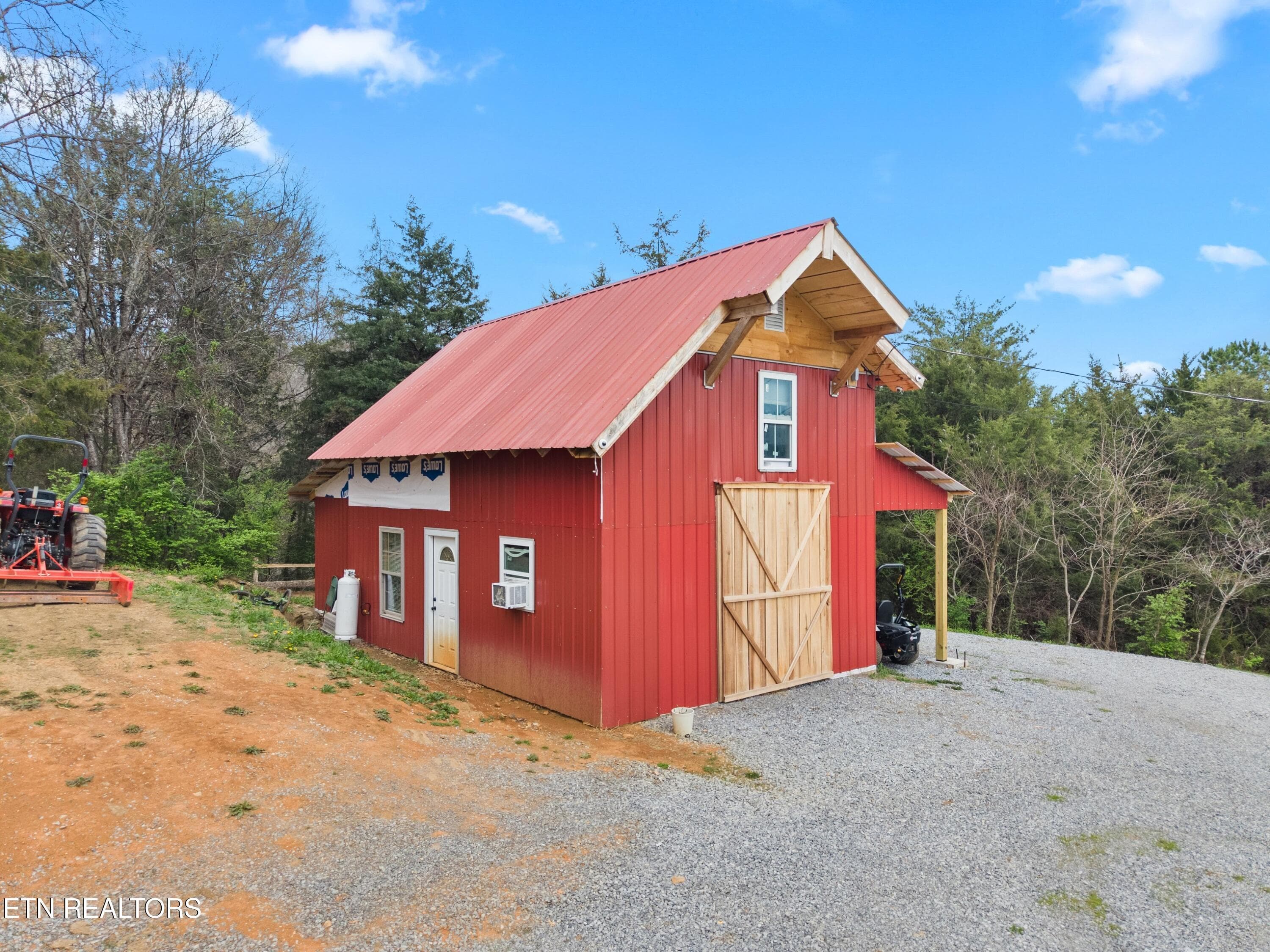 047-2357HallRoad-Dandridge-TN-37725-SMAL - 2357 Hall Rd, Dandridge, TN 37725