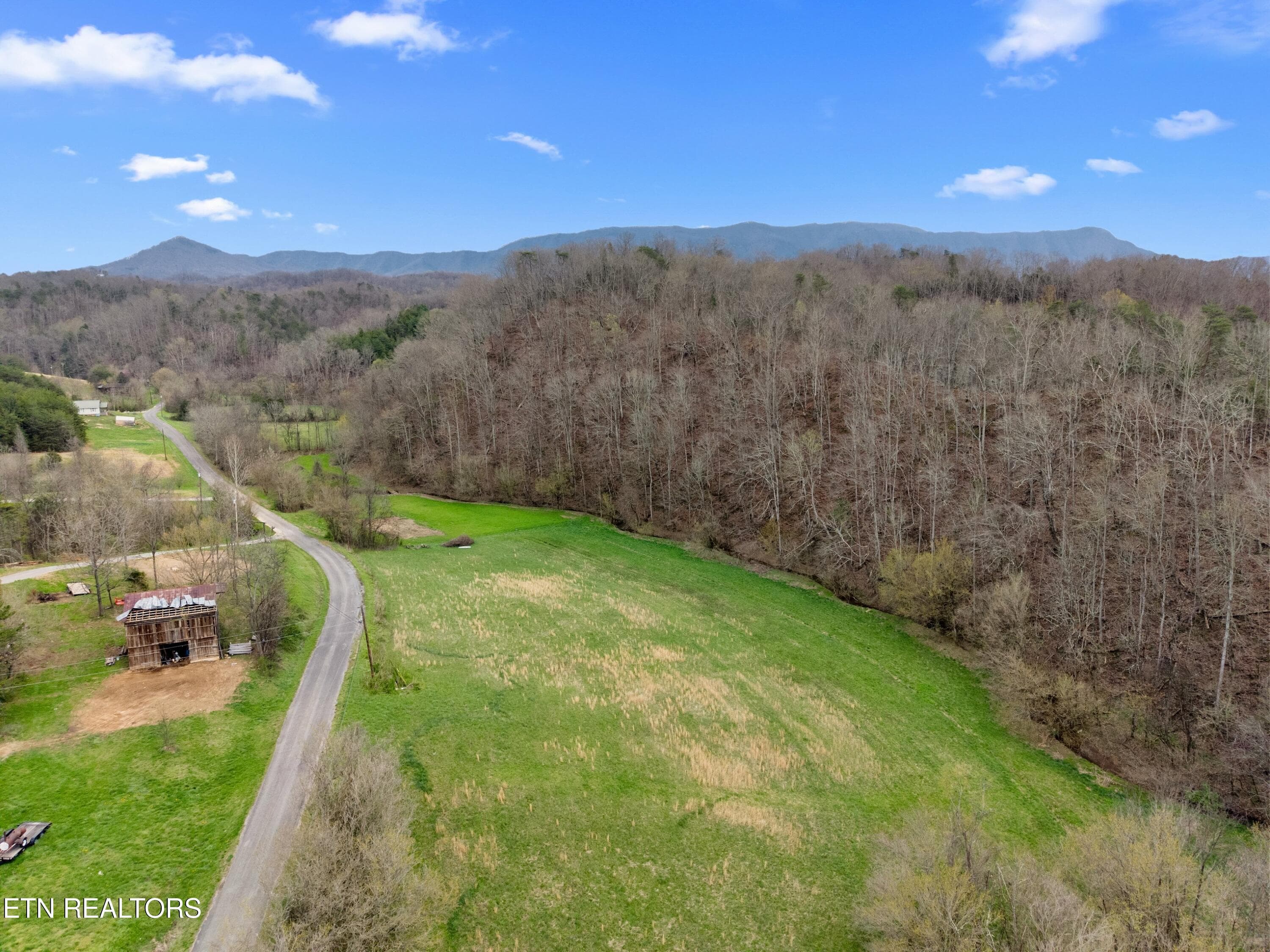 053-2357HallRoad-Dandridge-TN-37725-SMAL - 2357 Hall Rd, Dandridge, TN 37725