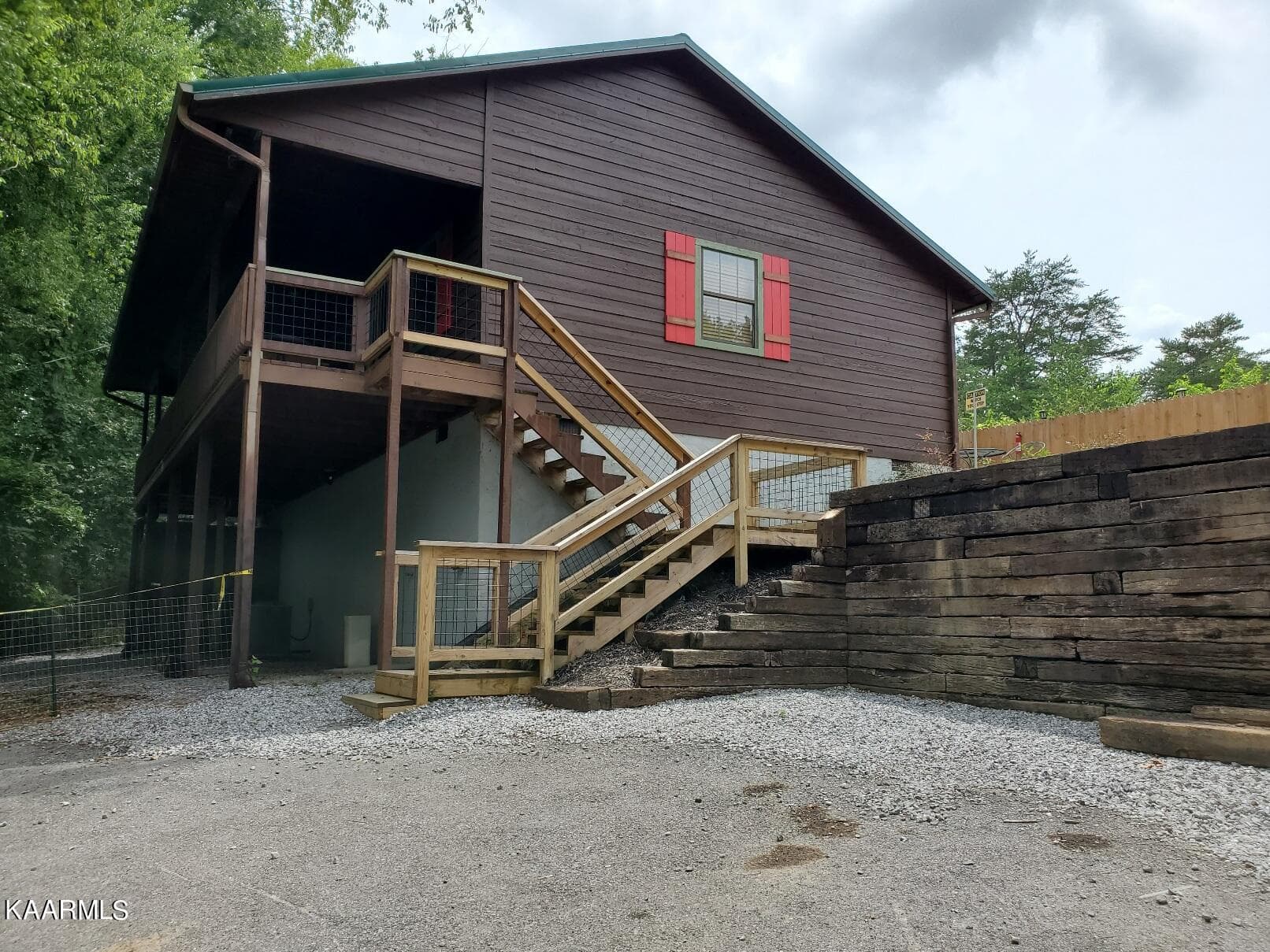 905 SRB Parking Entry 1 - 905 Sunrise Blvd, Sevierville, TN 37862