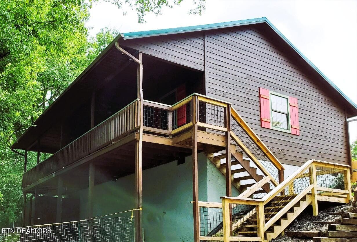 905 Sunrise Blvd, Sevierville, TN 37862