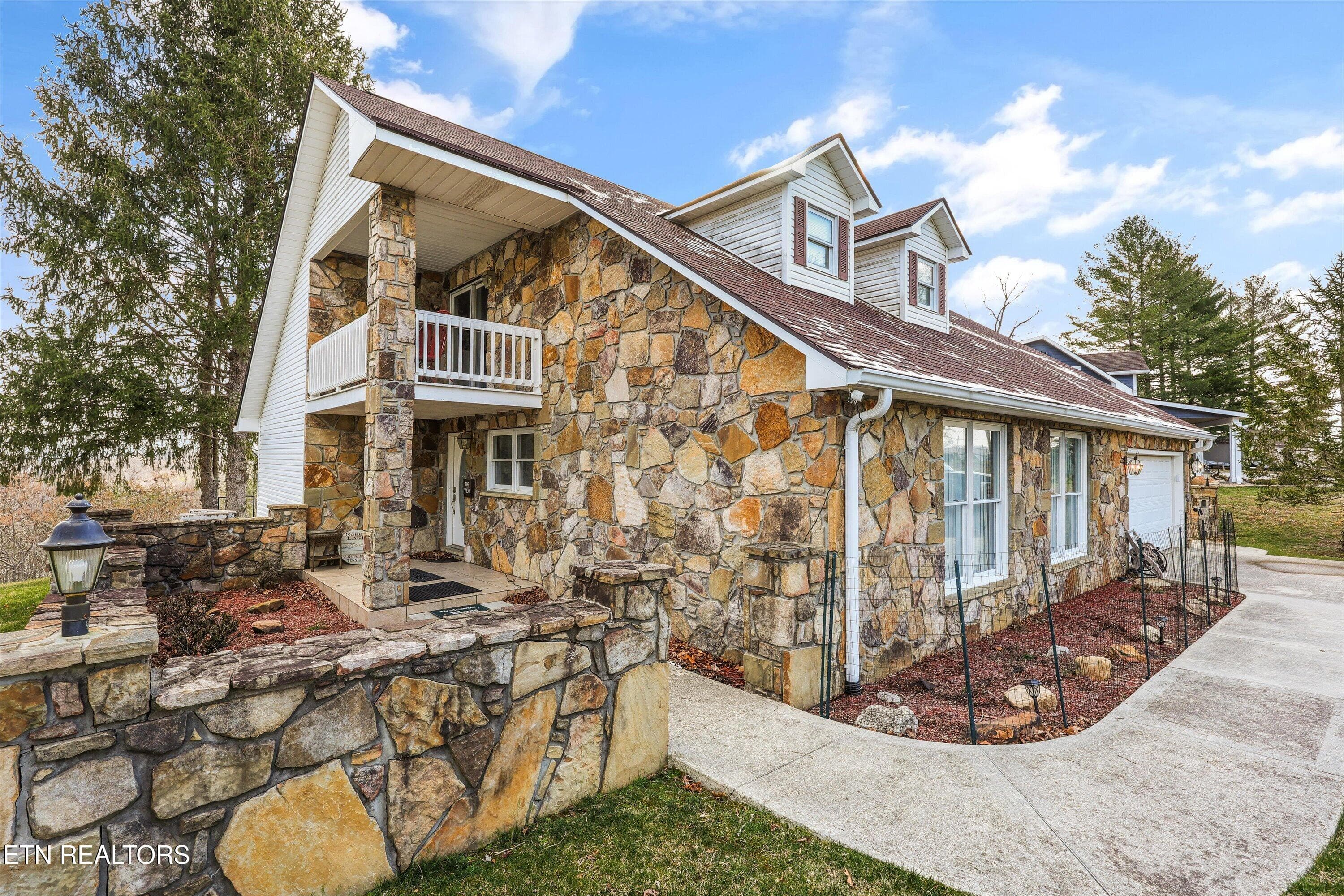 04-1189 Deerfield Way23 - 1189 Deerfield Way, LaFollette, TN 37766