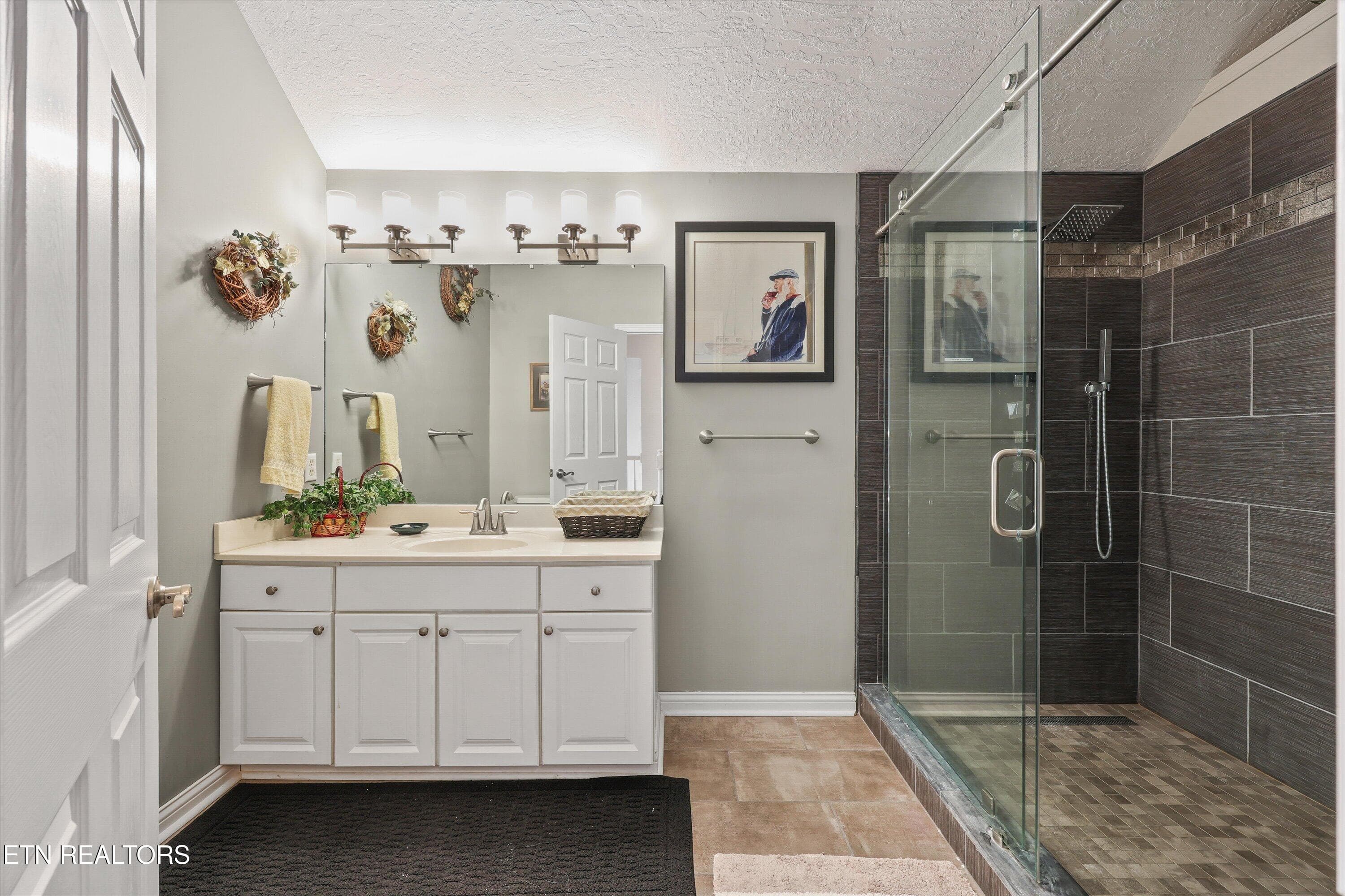 17-1189 Deerfield Way01 - 1189 Deerfield Way, LaFollette, TN 37766