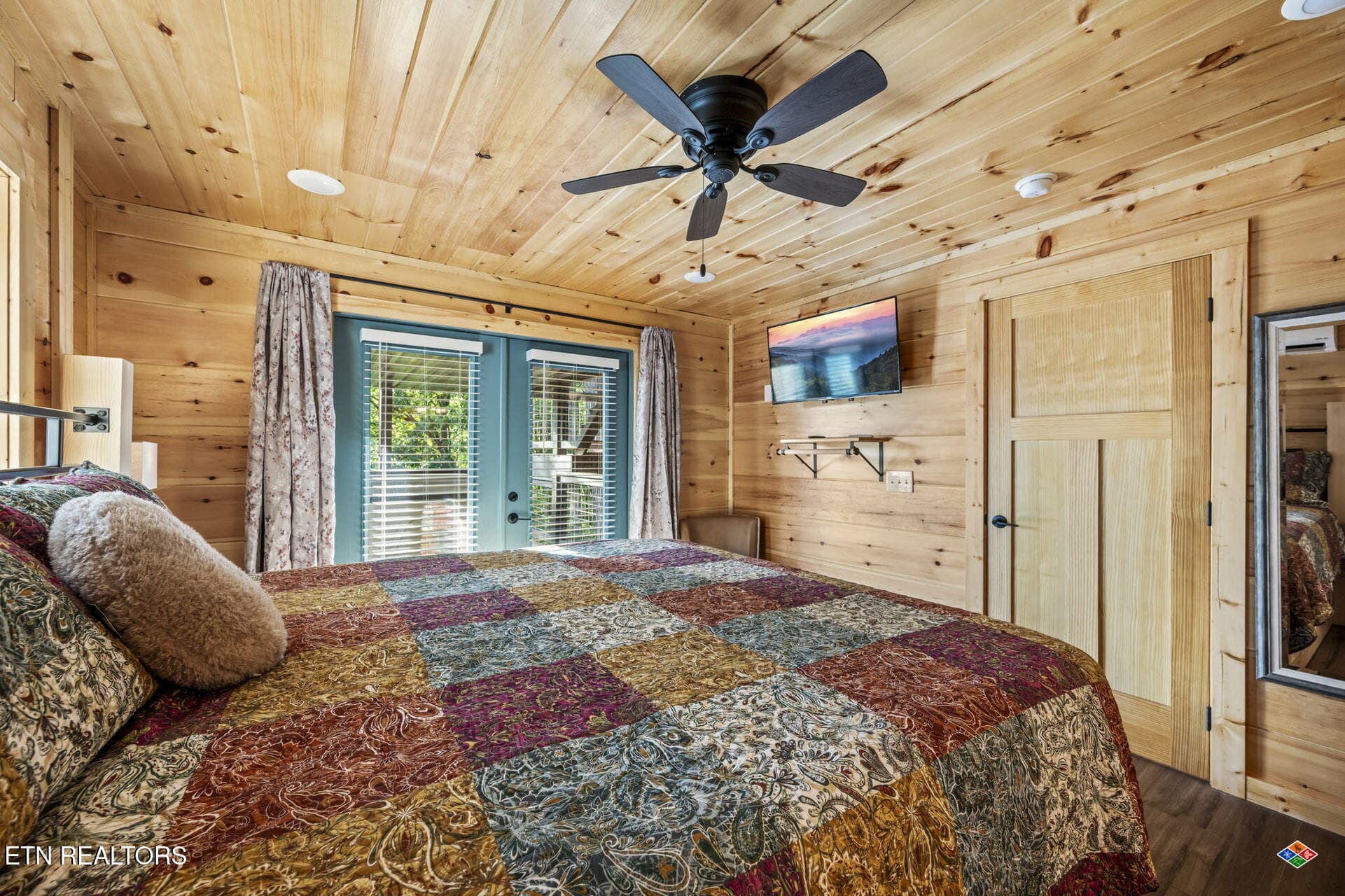 the-nut-house-4340.jpg - 1135 Shady Grove Lane, Gatlinburg, TN 37738, Gatlinburg