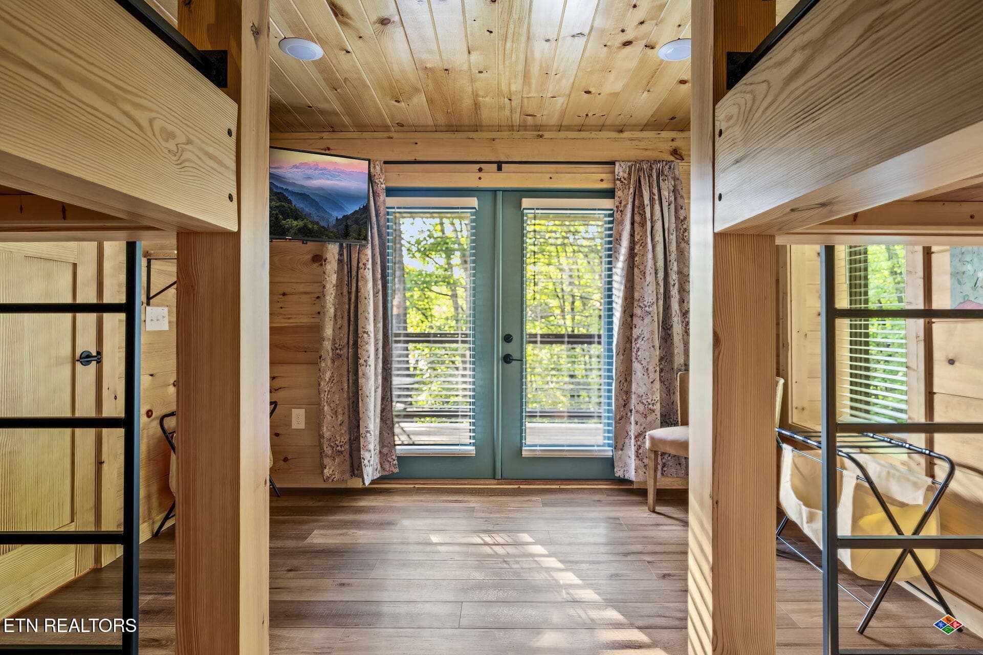 the-nut-house-4370.jpg - 1135 Shady Grove Lane, Gatlinburg, TN 37738, Gatlinburg