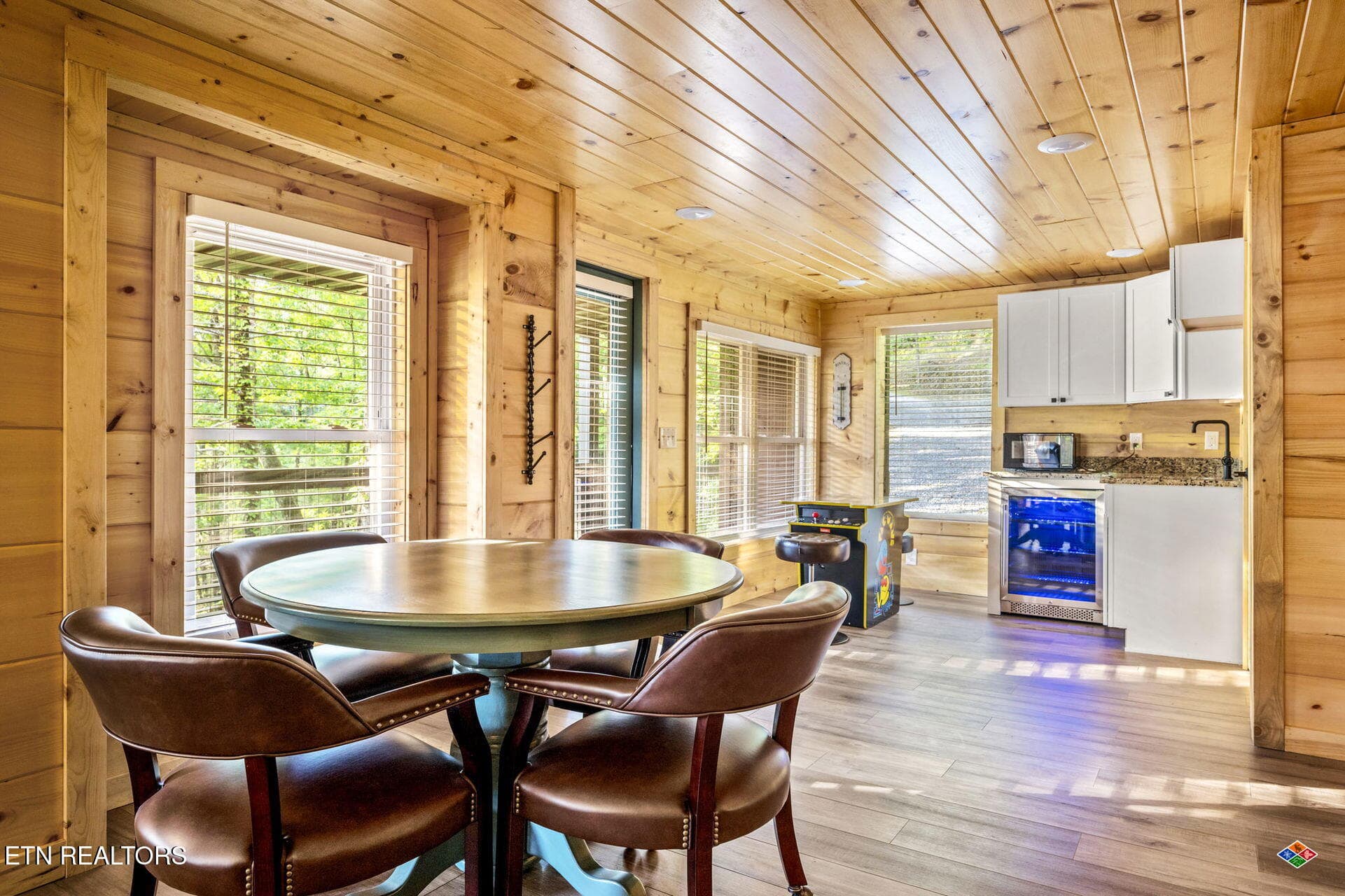 the-nut-house-4403.jpg - 1135 Shady Grove Lane, Gatlinburg, TN 37738, Gatlinburg