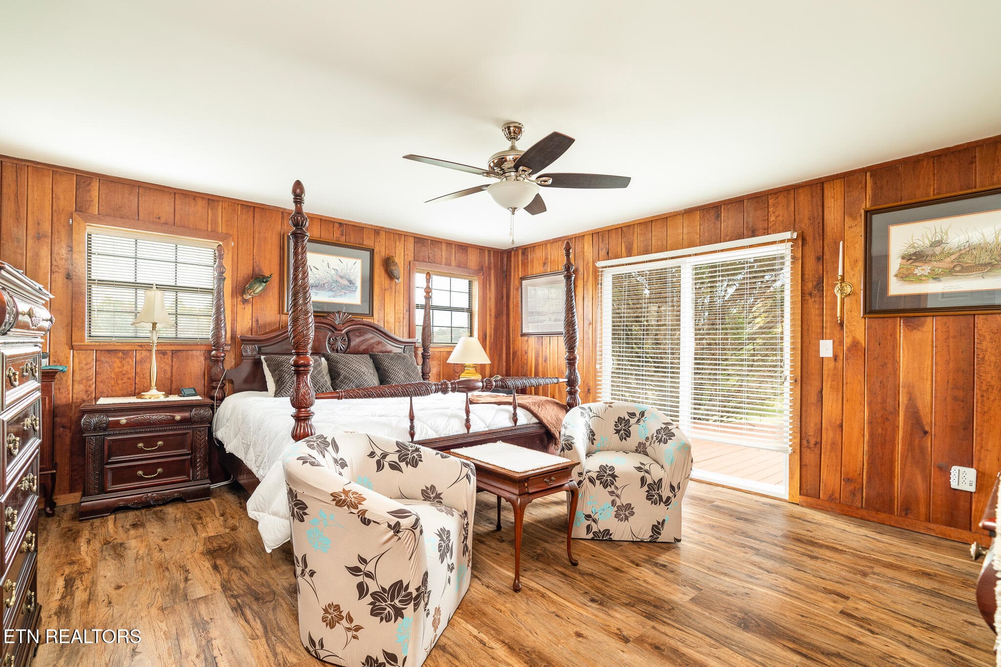 Master bedroom - 3767 Phillips Flats Rd, Oneida, TN 37841