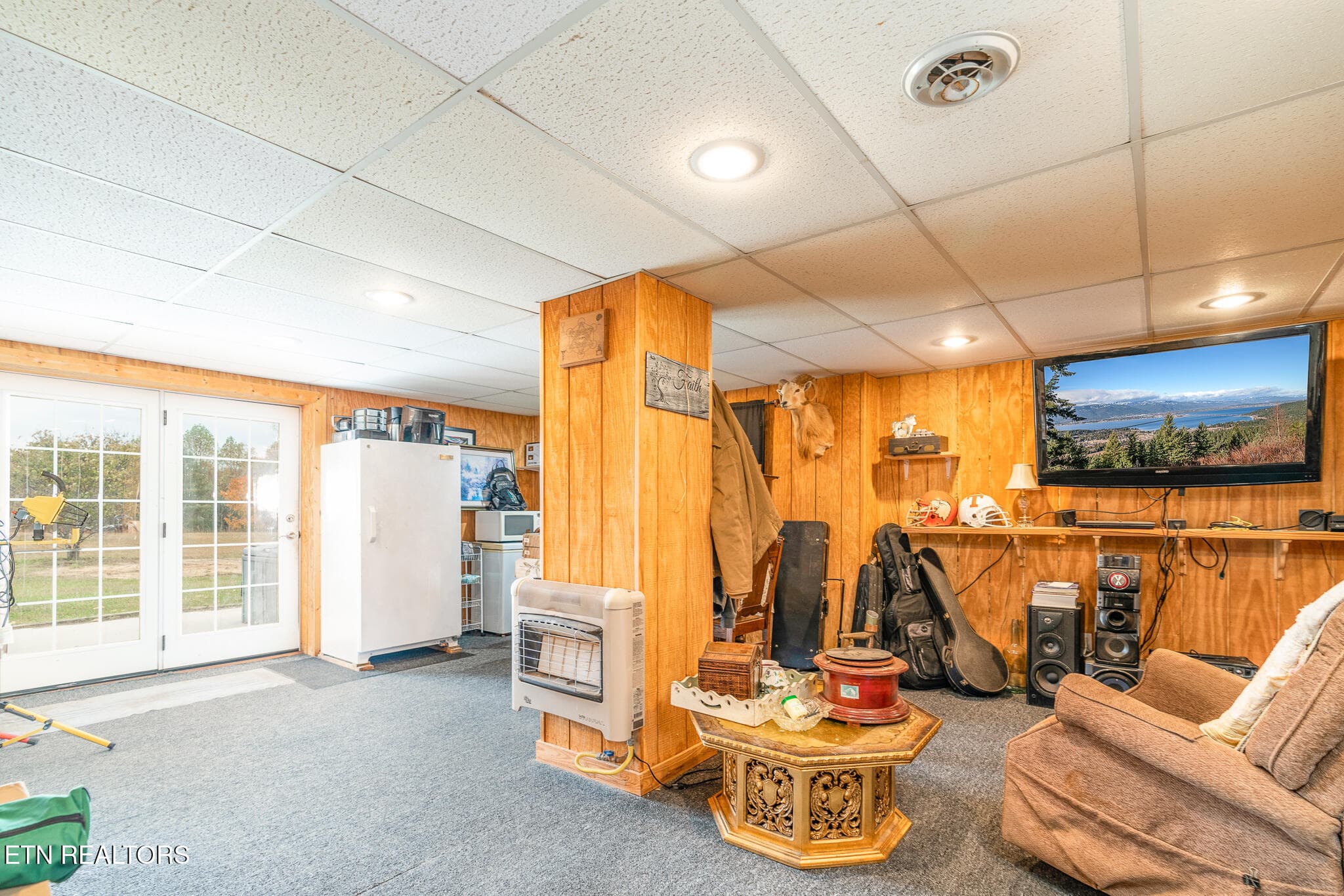 Downstairs living room - 3767 Phillips Flats Rd, Oneida, TN 37841
