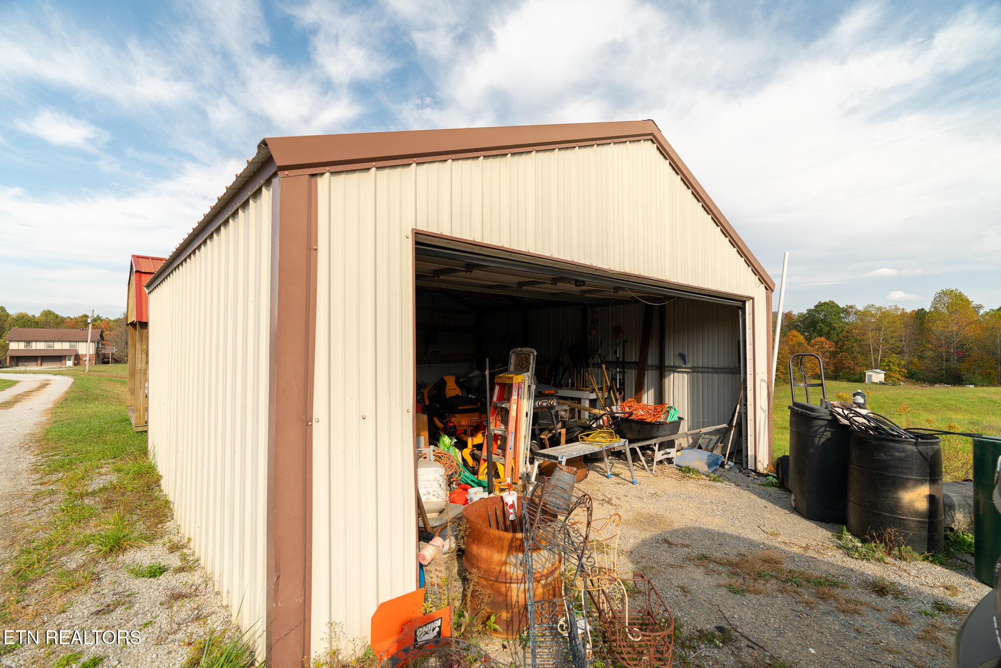 Detached metal building - 3767 Phillips Flats Rd, Oneida, TN 37841