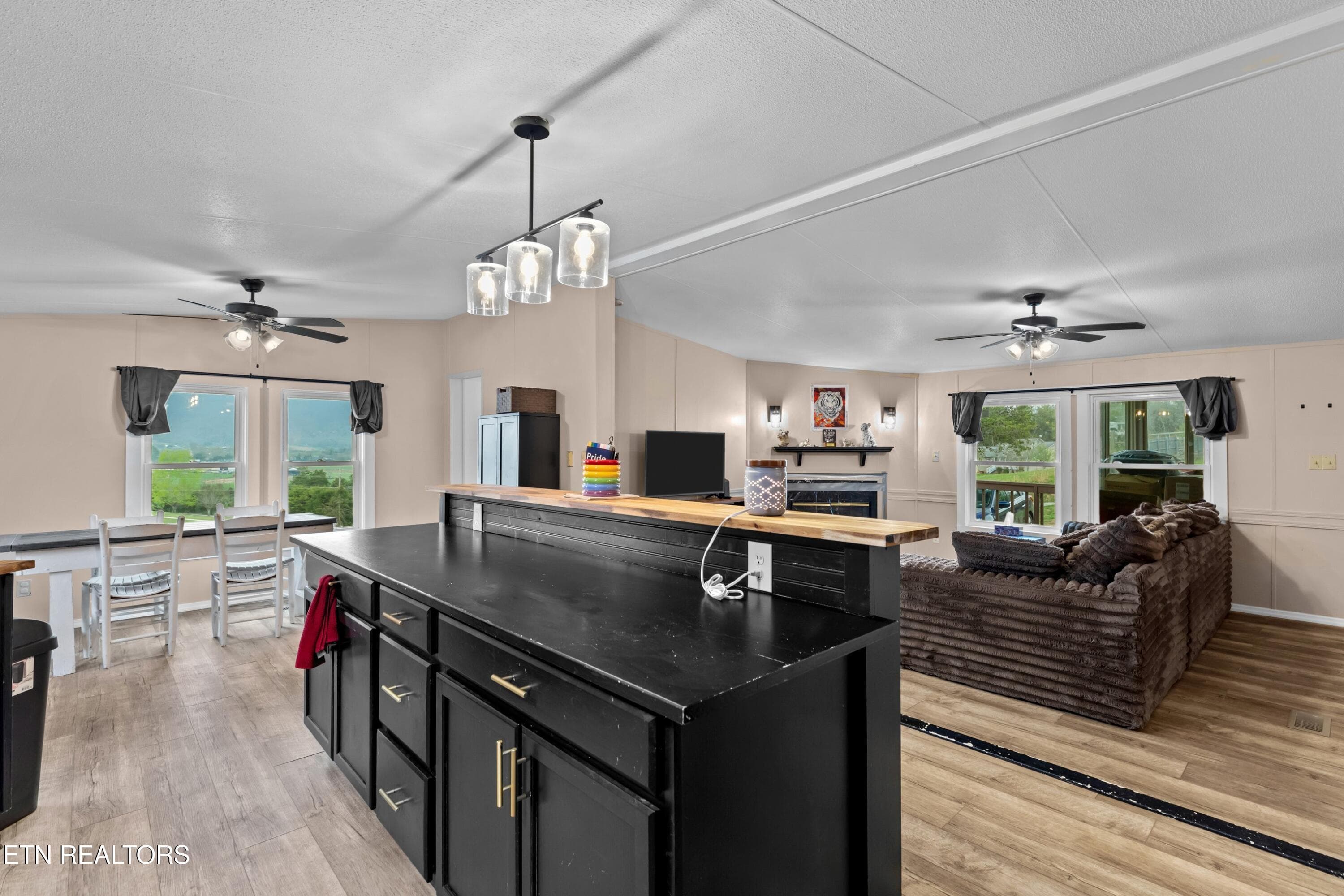 012-242CowanLane-LaFollette-TN-37766-SMA - 242 Cowan Lane, LaFollette, TN 37766