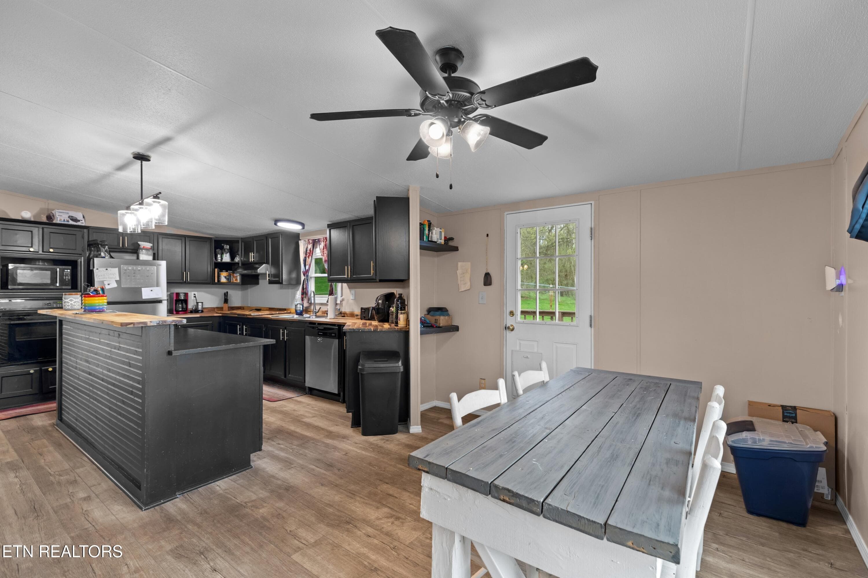 014-242CowanLane-LaFollette-TN-37766-SMA - 242 Cowan Lane, LaFollette, TN 37766