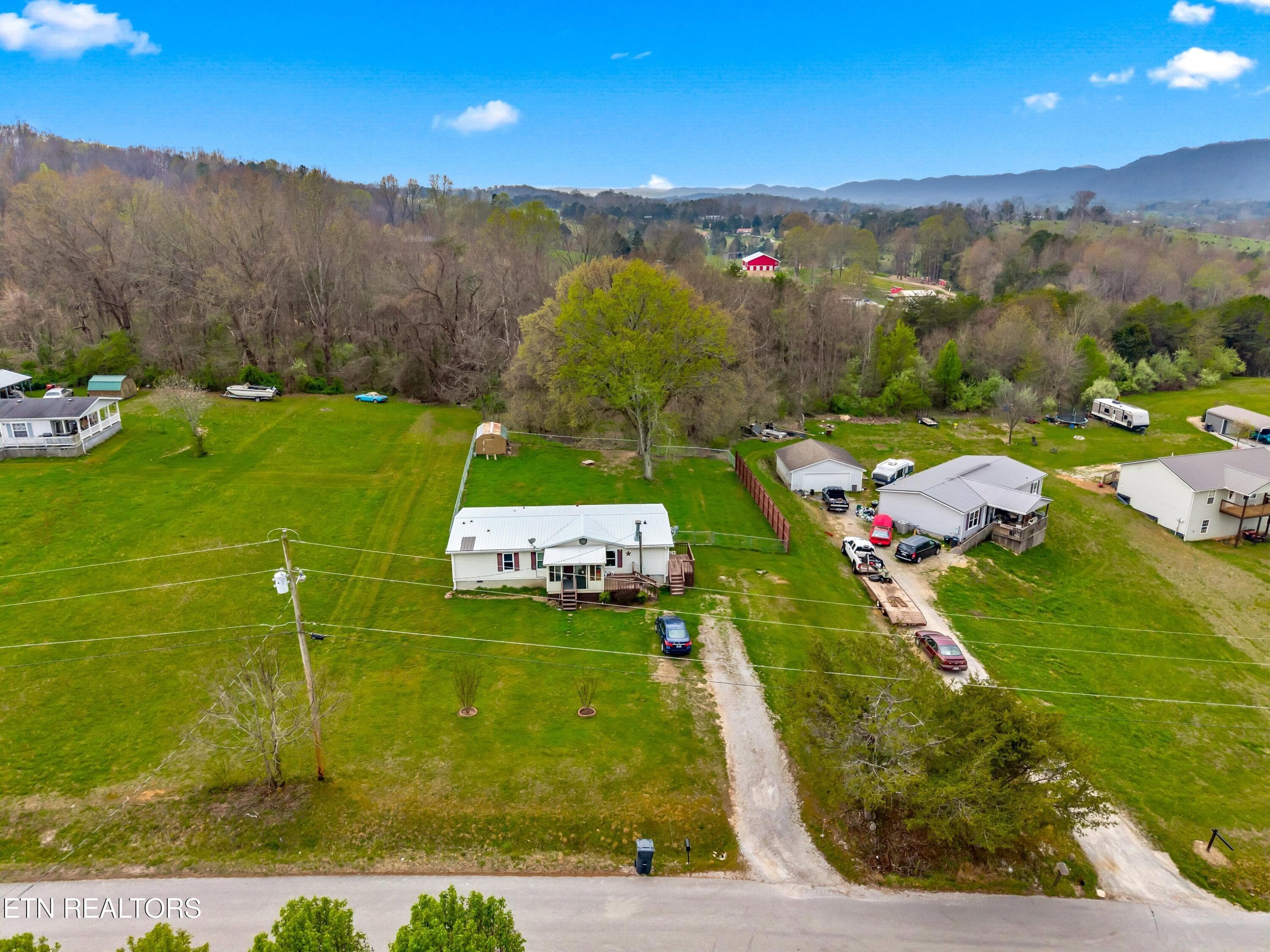 032-242CowanLane-LaFollette-TN-37766-SMA - 242 Cowan Lane, LaFollette, TN 37766