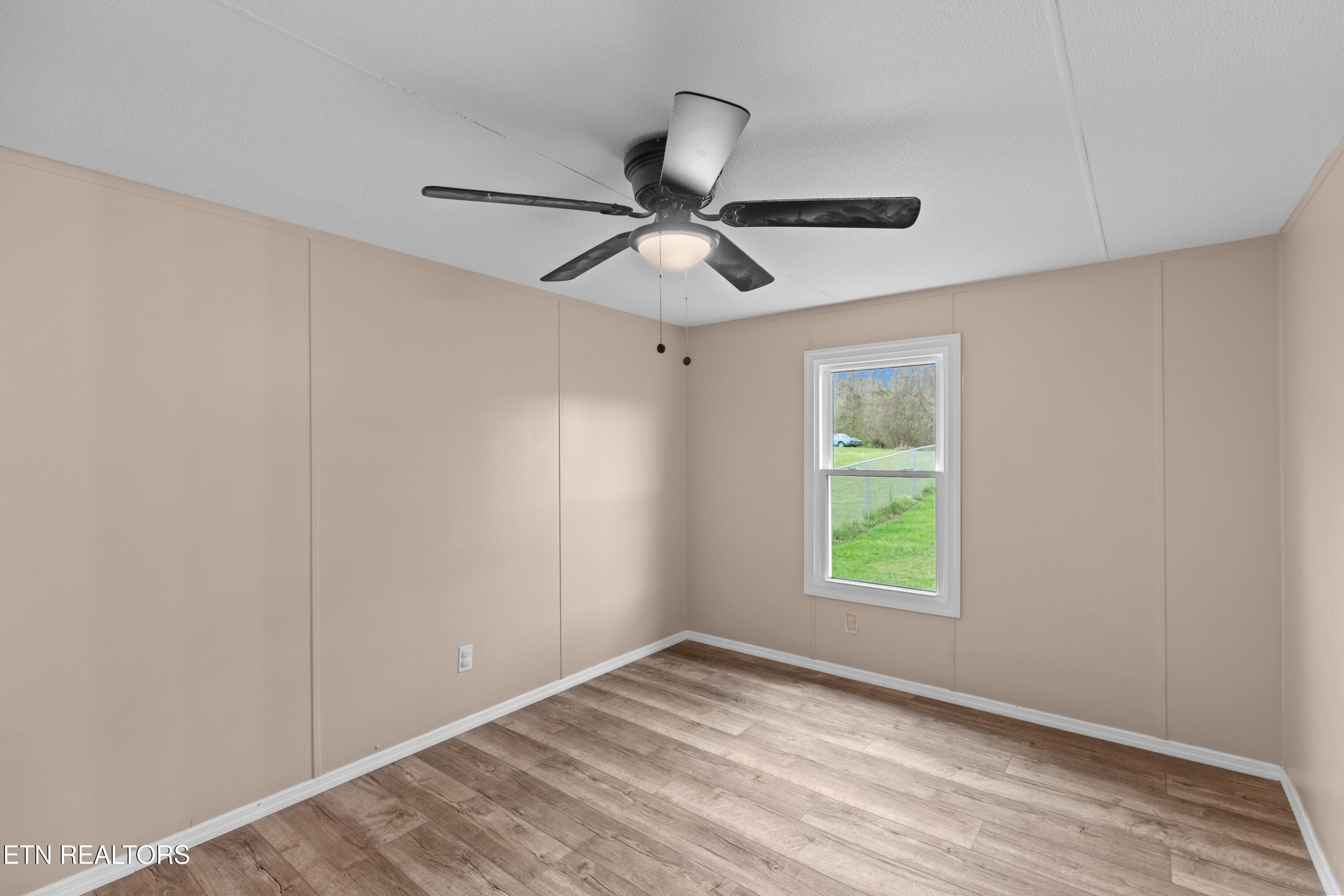 016-242CowanLane-LaFollette-TN-37766-SMA - 242 Cowan Lane, LaFollette, TN 37766